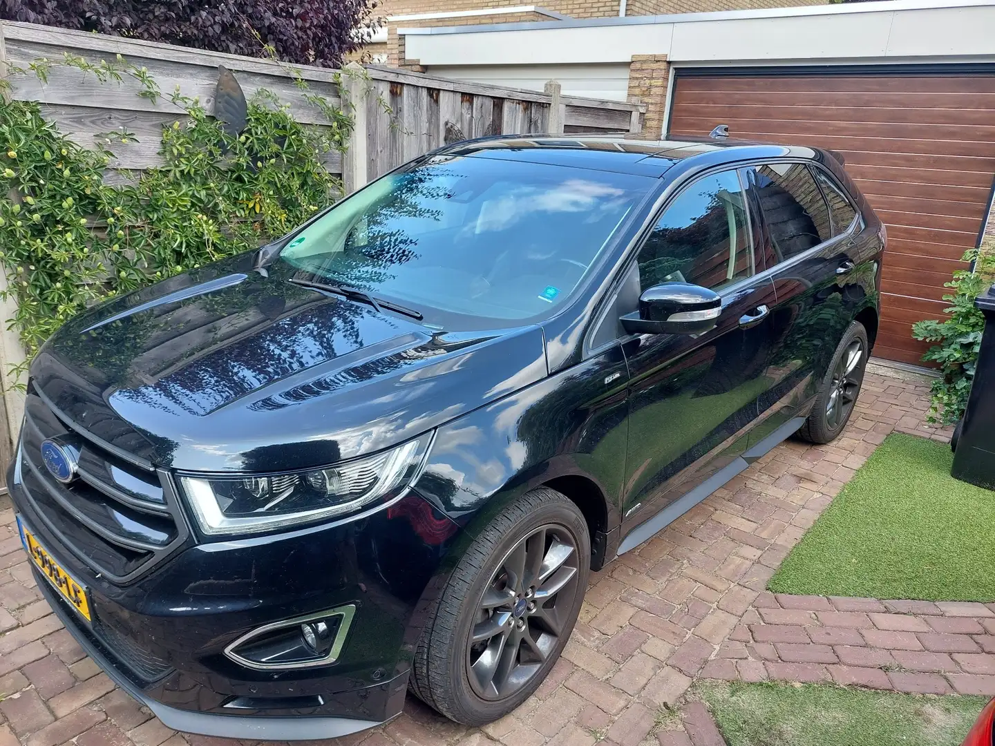 Ford Edge Edge 2.0 TDCI Vignale Zwart - 1