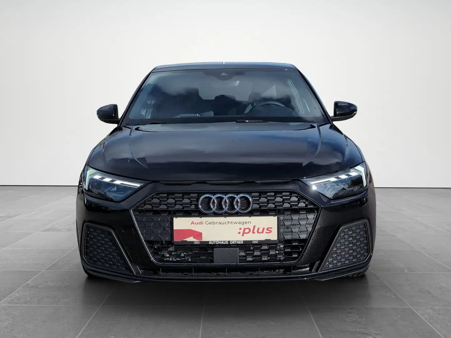Audi A1 25 TFSI intense Schwarz - 2