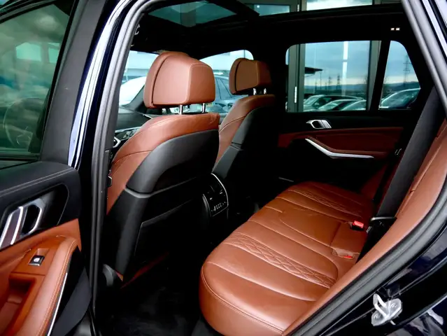 BMW X5 xDrive45e PHEV Aut. M-Sport *Panorama & AHK & Spo Ansicht 12