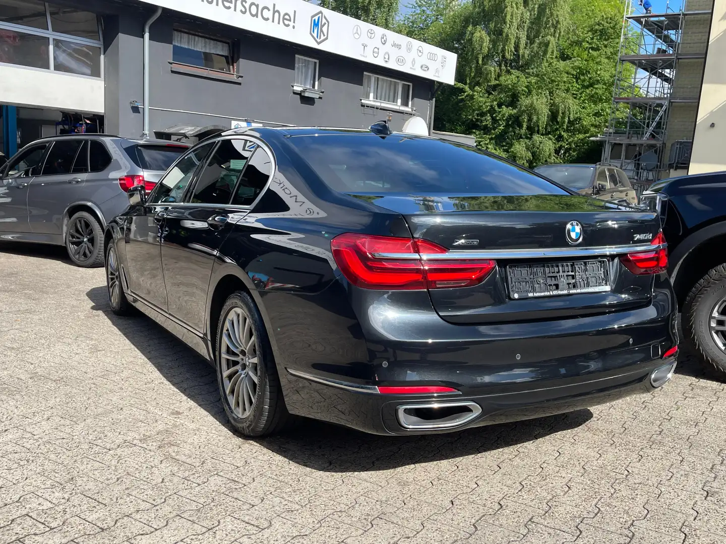 BMW 740 740 d xDrive Noir - 2