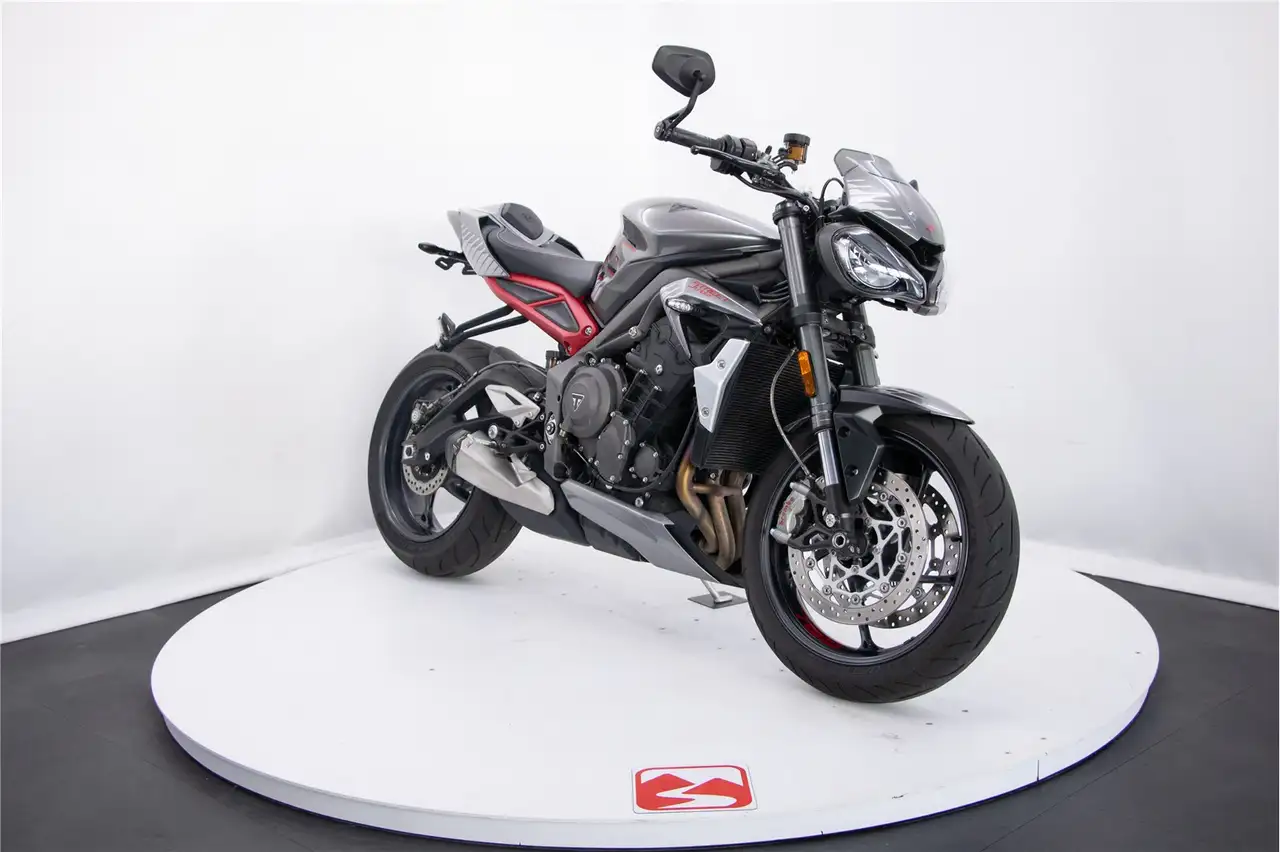 Triumph Street Triple RS