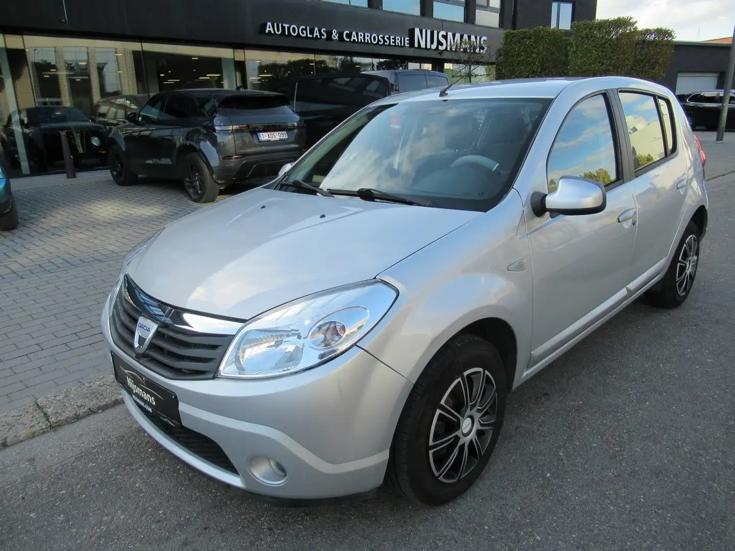 Dacia Sandero 1.2 16V Laureate/Navi/Airco/DAB+/ Rechtstreeks Gris - 1