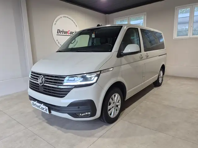 Volkswagen T6.1 Multivan 2.0 TDI COMFORTLINE DSG 150CV 5 PORTE PASSO CORTO PELLE NAVI CARPLAY