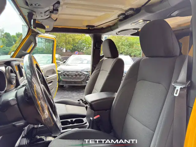 Jeep Wrangler view 21
