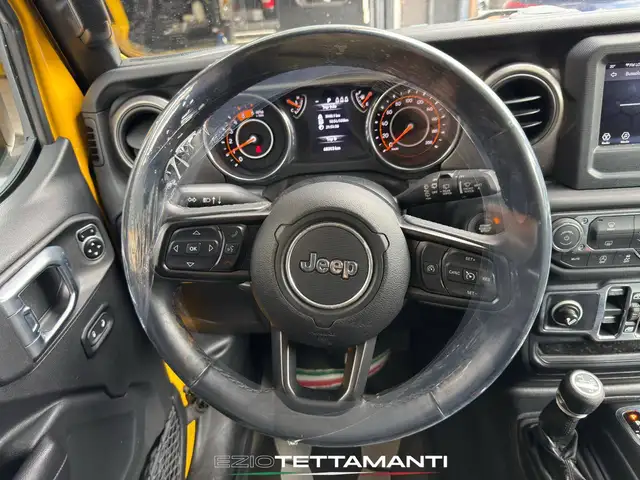 Jeep Wrangler view 14