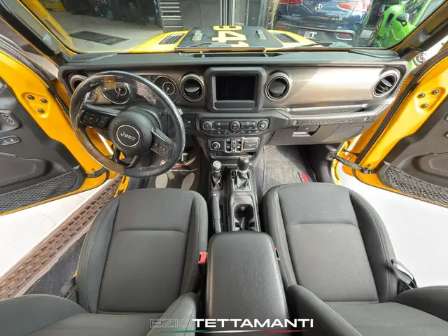Jeep Wrangler view 22