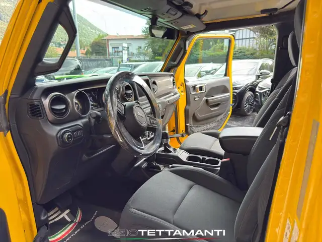 Jeep Wrangler view 8