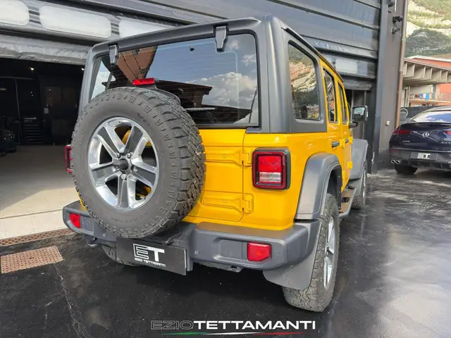 Jeep Wrangler view 9