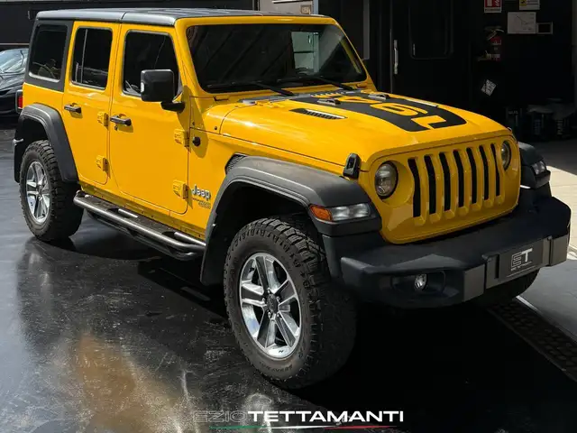 Jeep Wrangler view 5