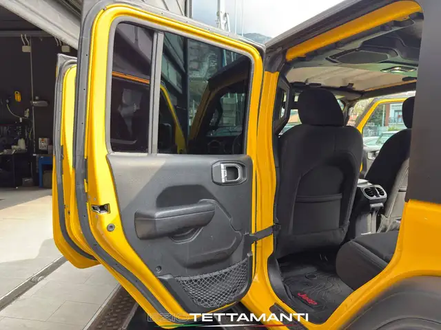 Jeep Wrangler view 26