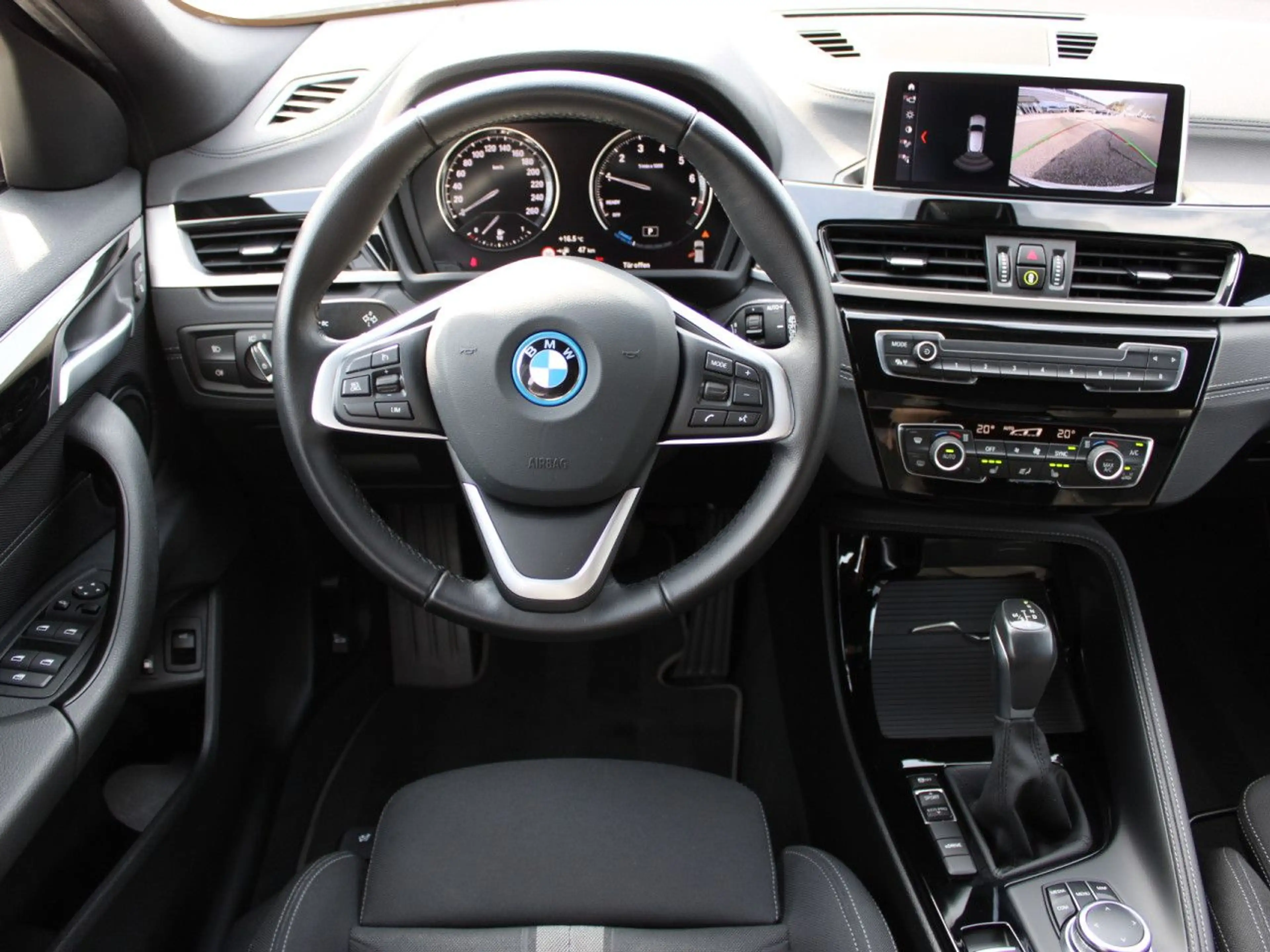 BMW X2 5e Sports.Navi LED Kamera HiFi DAB Temp.18" — photo 10