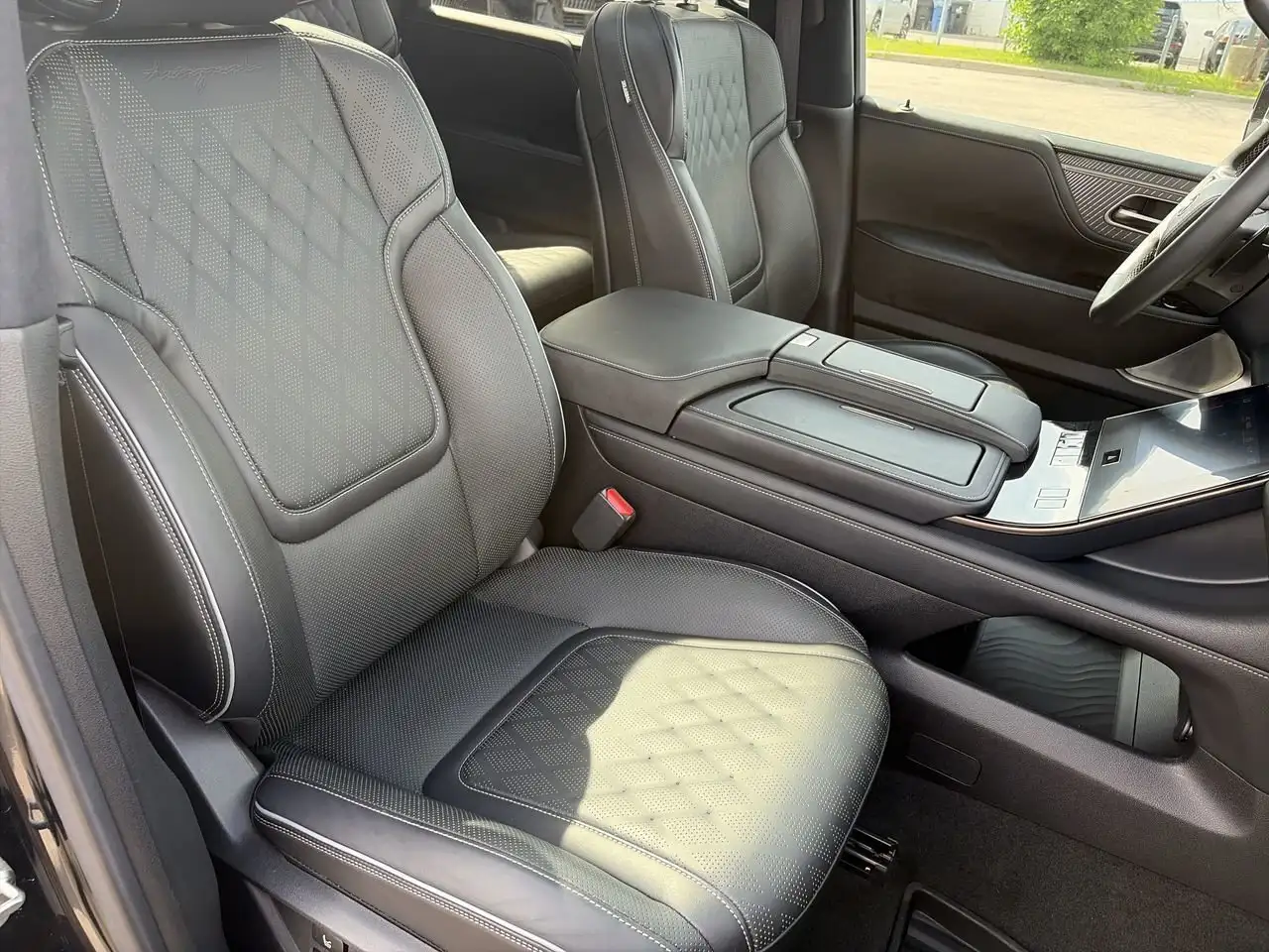 Infiniti QX80 fotografie Infiniti QX80