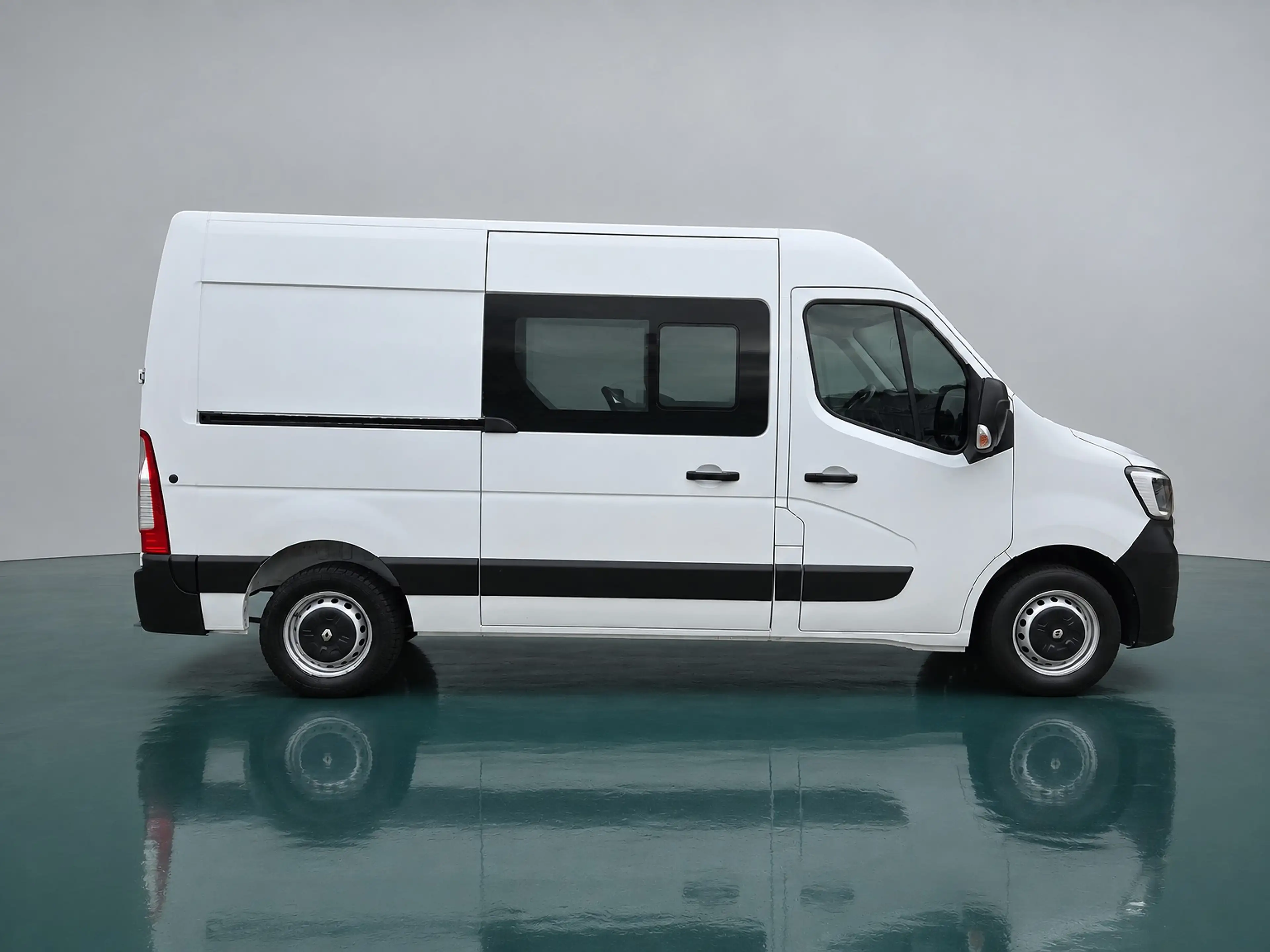 Renault Master T35 2.3 dCi L2H2 DC 7-Persoons Airco Cruisecontrol — photo 6