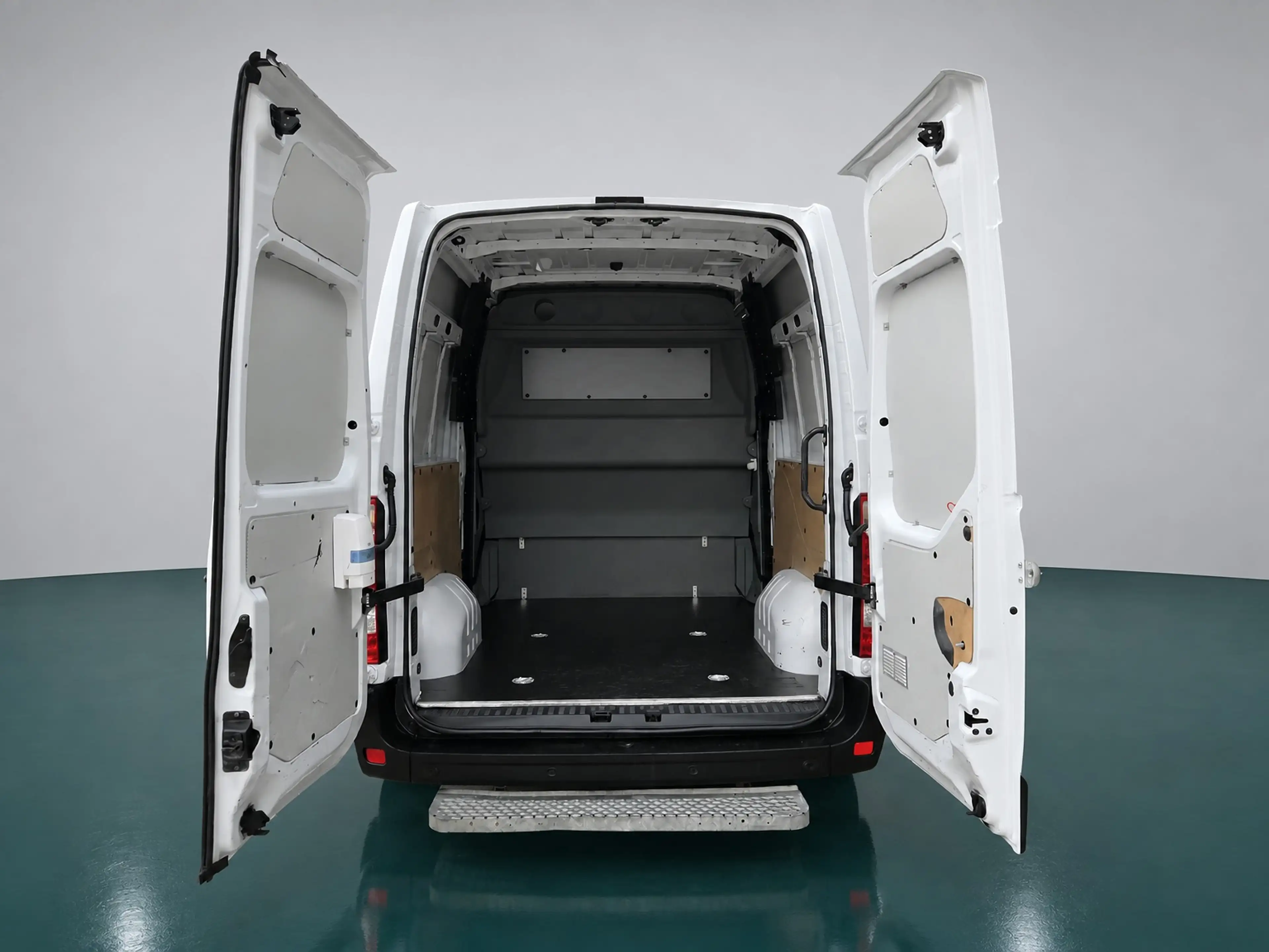 Renault Master T35 2.3 dCi L2H2 DC 7-Persoons Airco Cruisecontrol — photo 7
