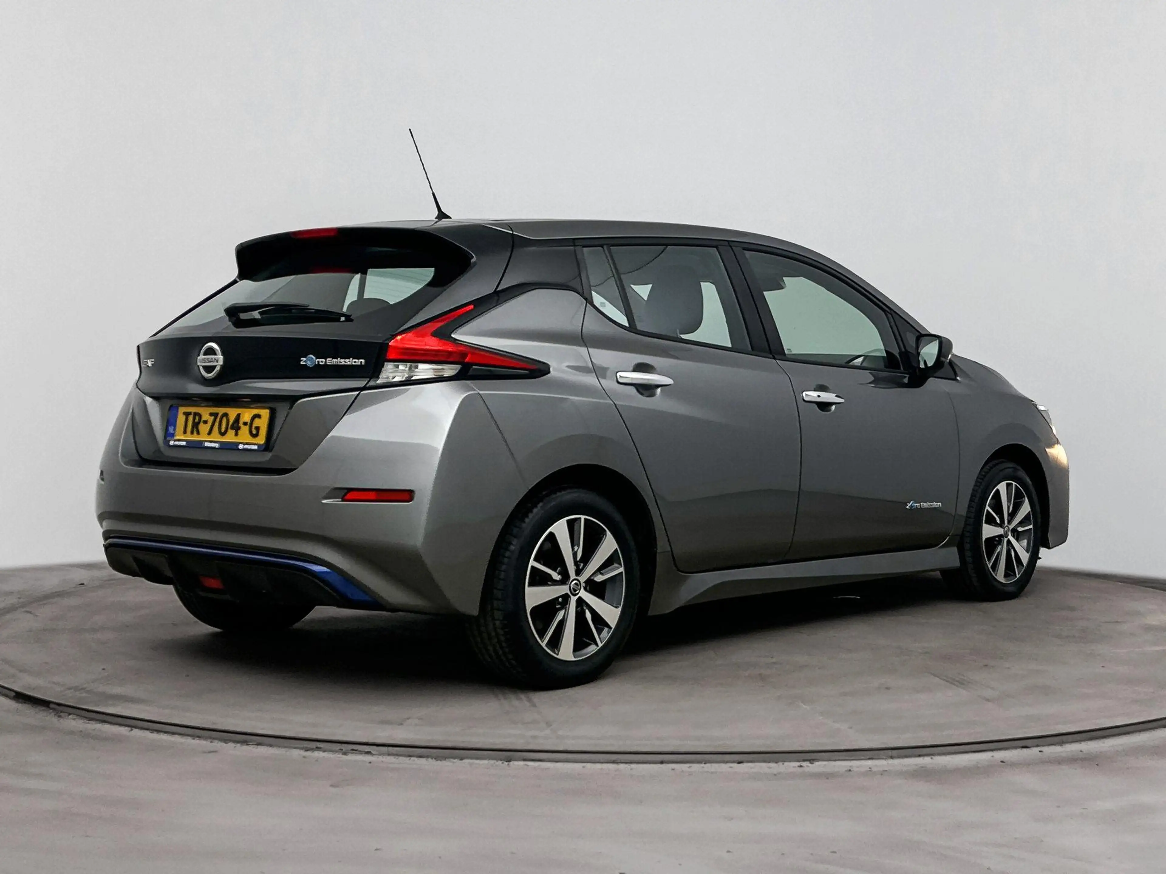 Nissan Leaf ACENTA 40 kWh | NAVI | CLIMA | CAMERA | CRUISE ADA — photo 2