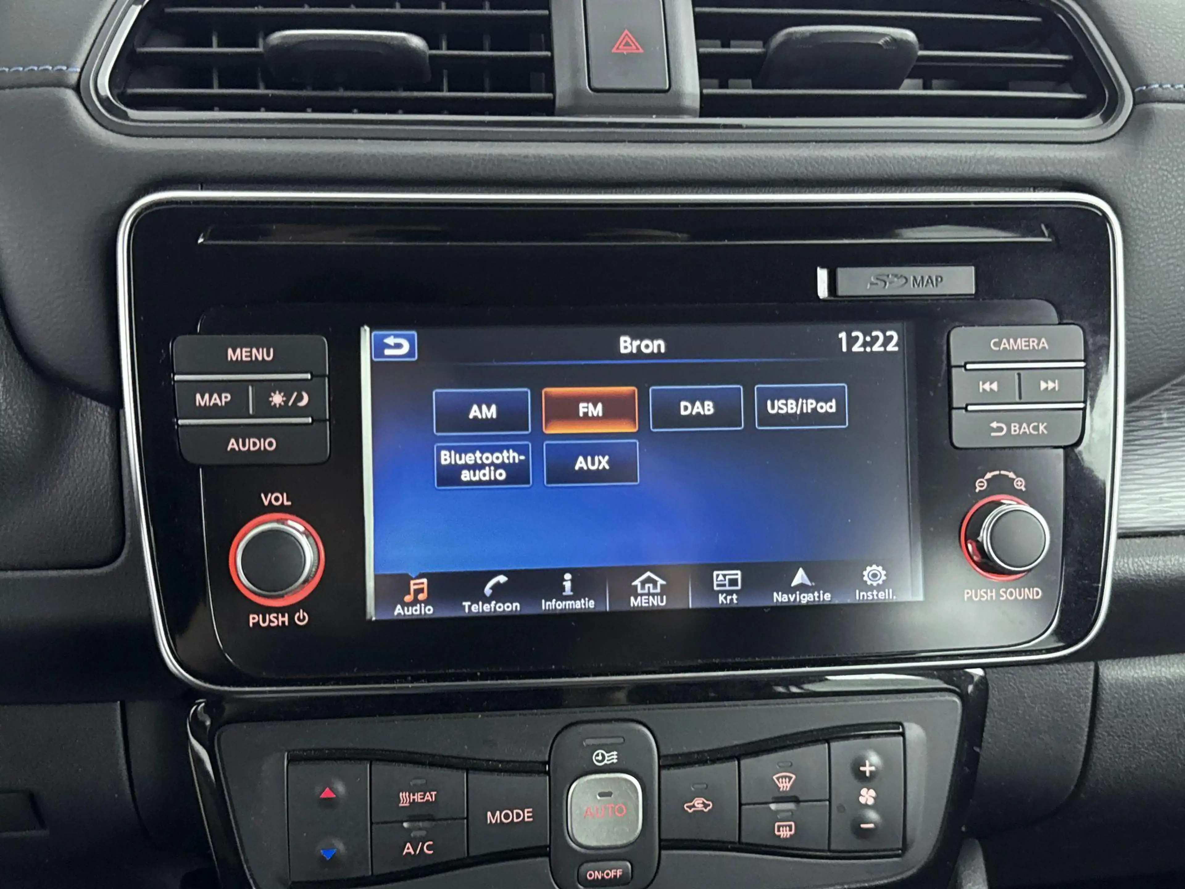 Nissan Leaf ACENTA 40 kWh | NAVI | CLIMA | CAMERA | CRUISE ADA — photo 15