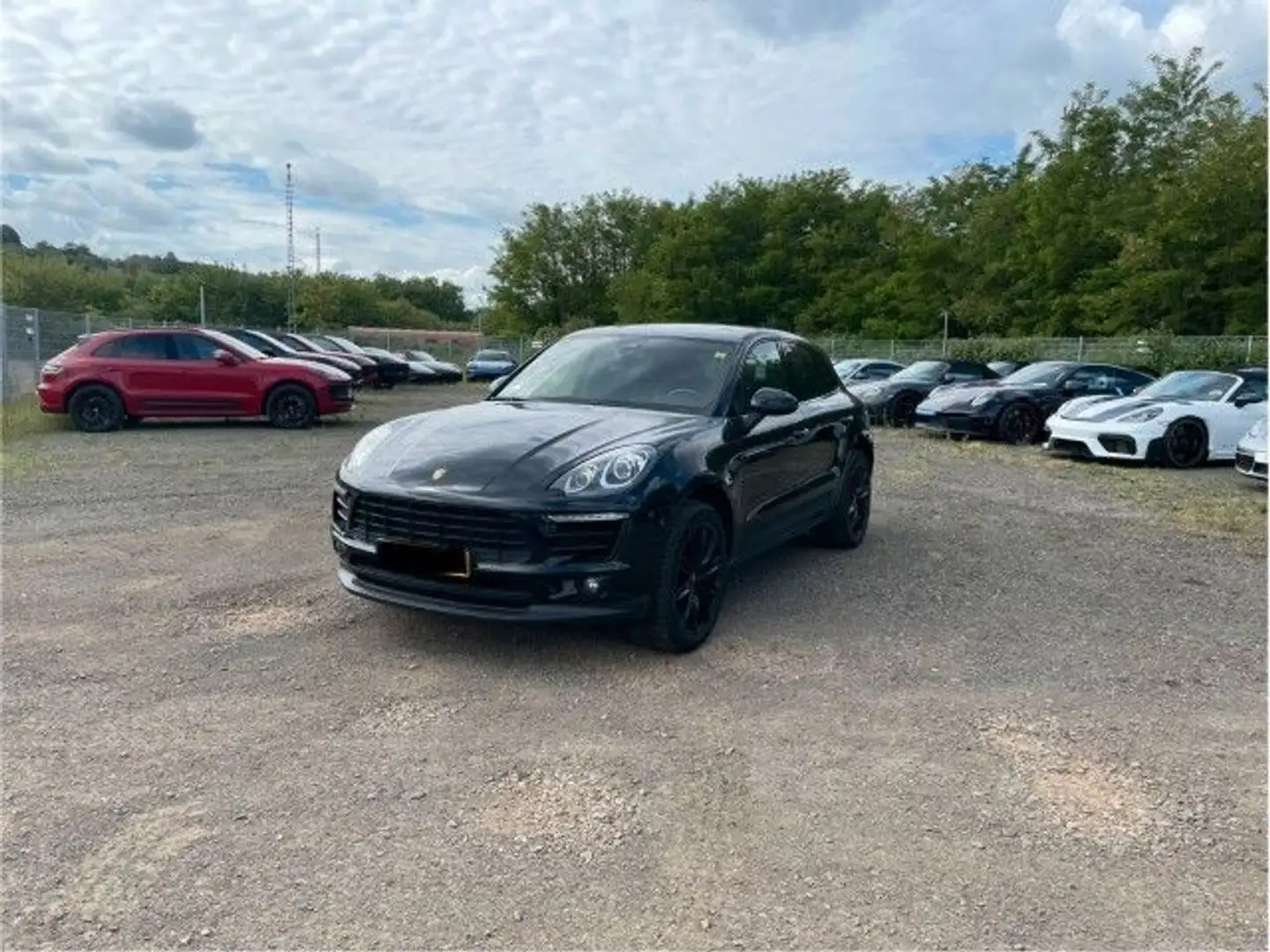 Porsche Macan S 3,0l  Pano Leder Navi Kamera PDC Schwarz - 1