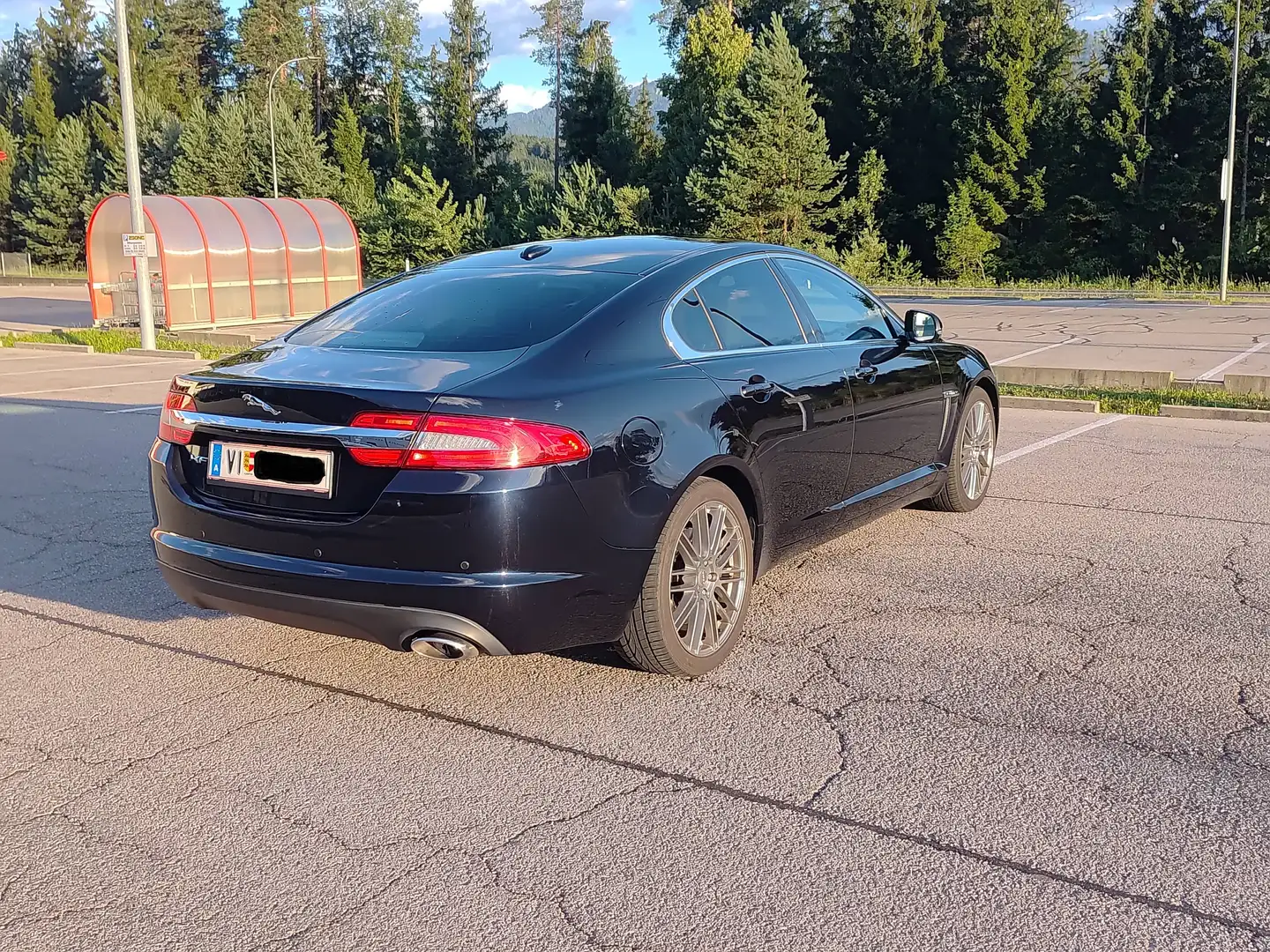 Jaguar XF XF 2,2 Diesel Premium Luxury Premium Luxury Blau - 2