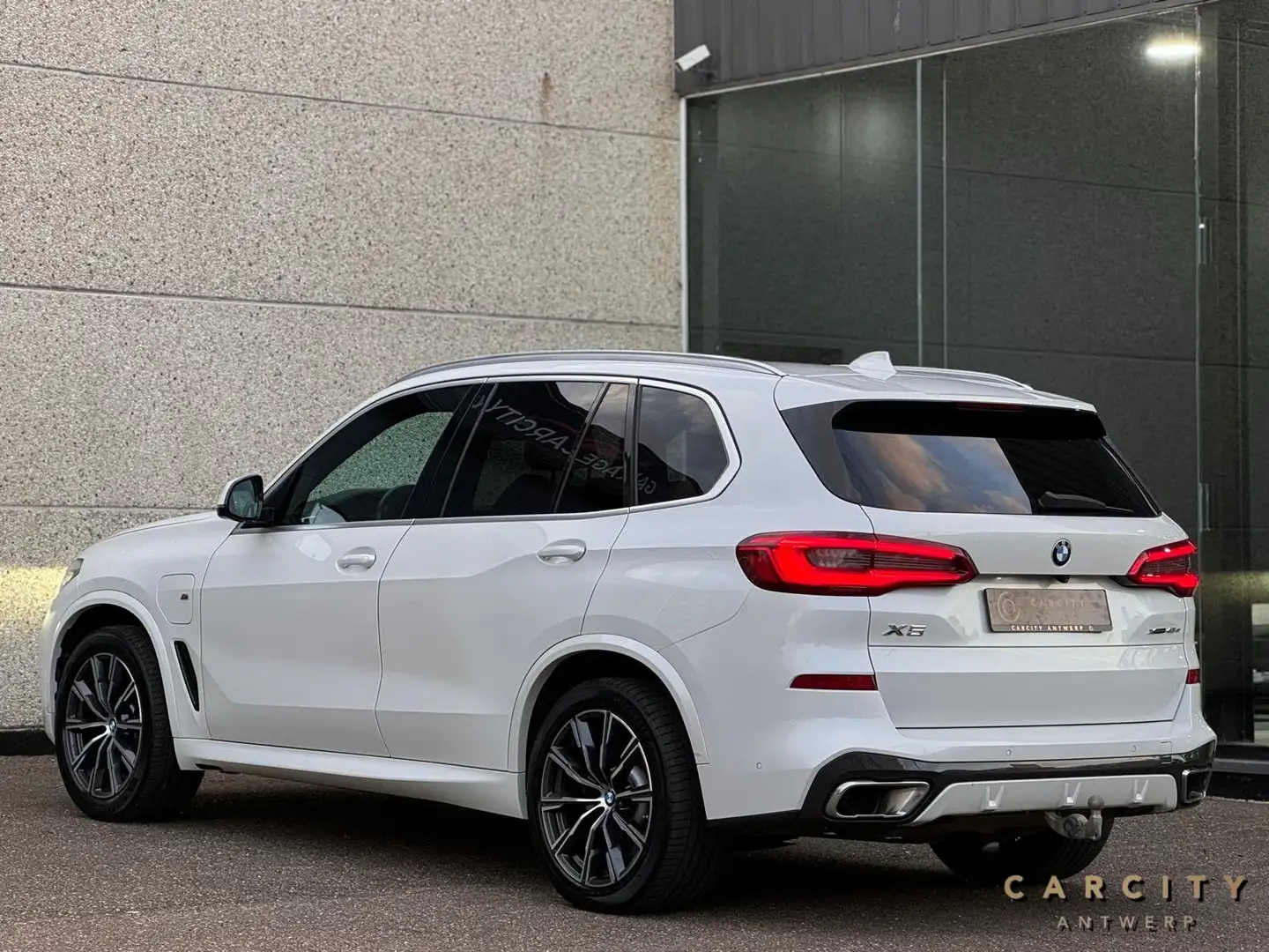 BMW X5 X5 xDrive45e | M SPORT PACK | LUCHTVERING | TREKH. Wit - 2