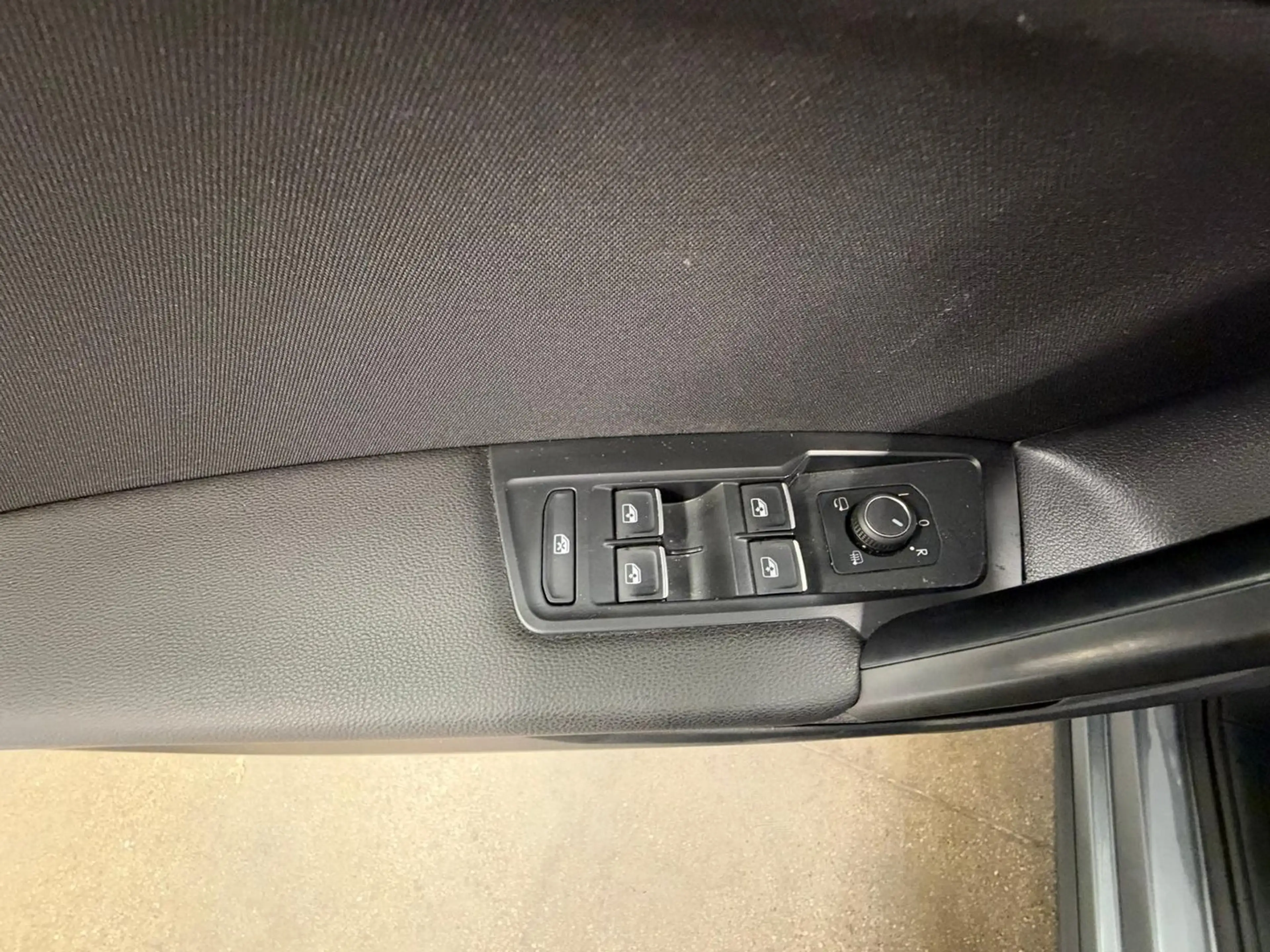 Volkswagen Tiguan Allspace Life TDI 4MOTION DSG — photo 7