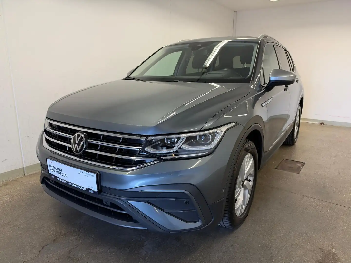 Volkswagen Tiguan Allspace Life TDI 4MOTION DSG Grau - 2