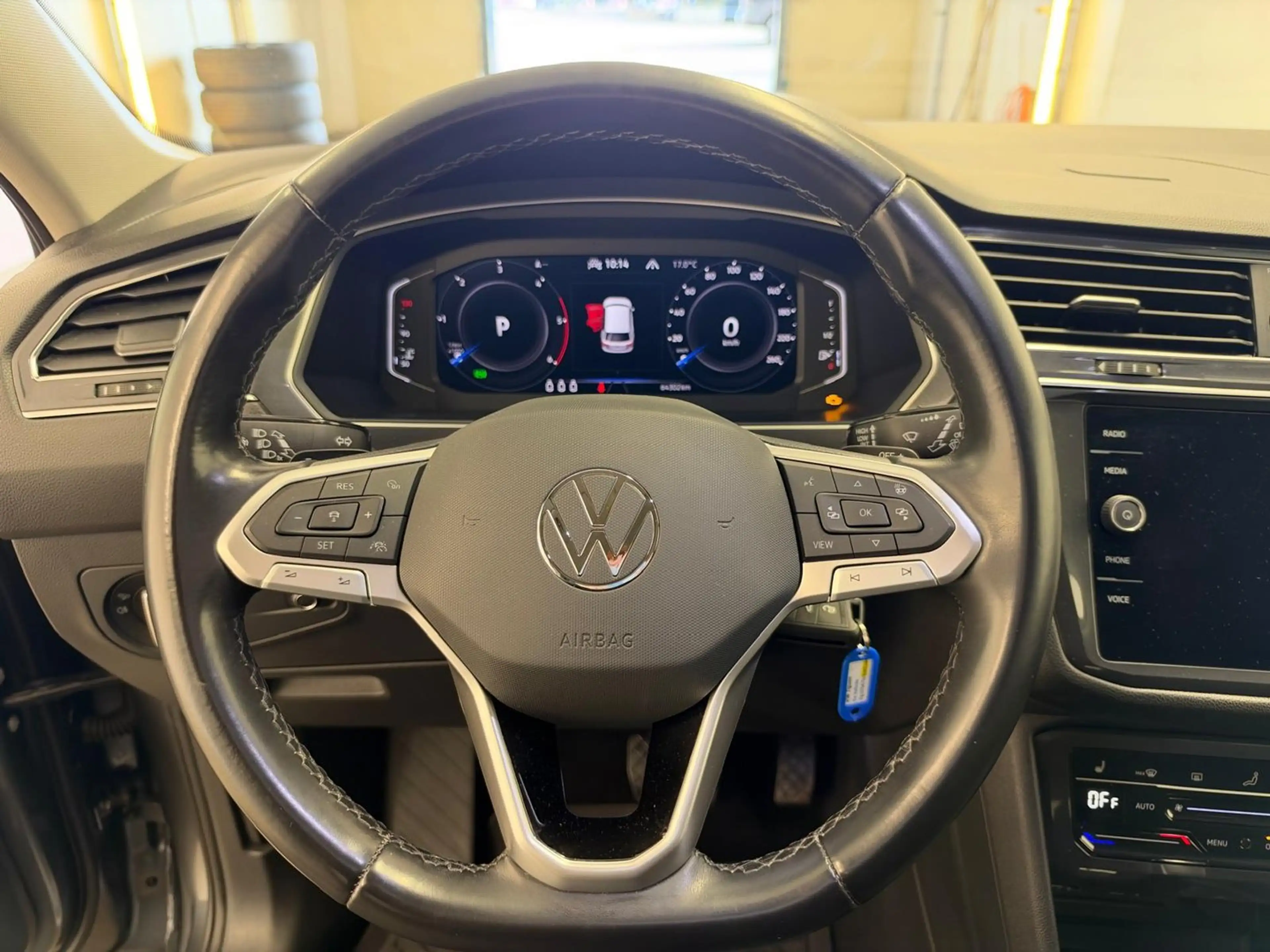 Volkswagen Tiguan Allspace Life TDI 4MOTION DSG — photo 9