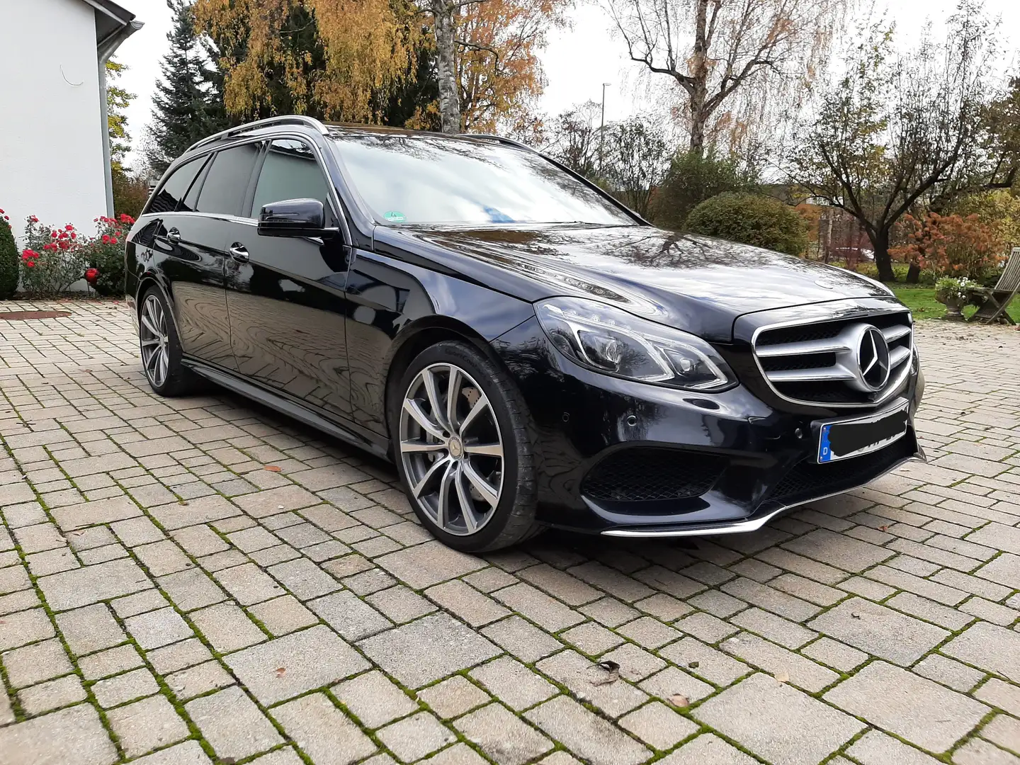 Mercedes-Benz E 500 Avantgarde AMG Pano AHK Standheizung Alle Assis Negro - 2