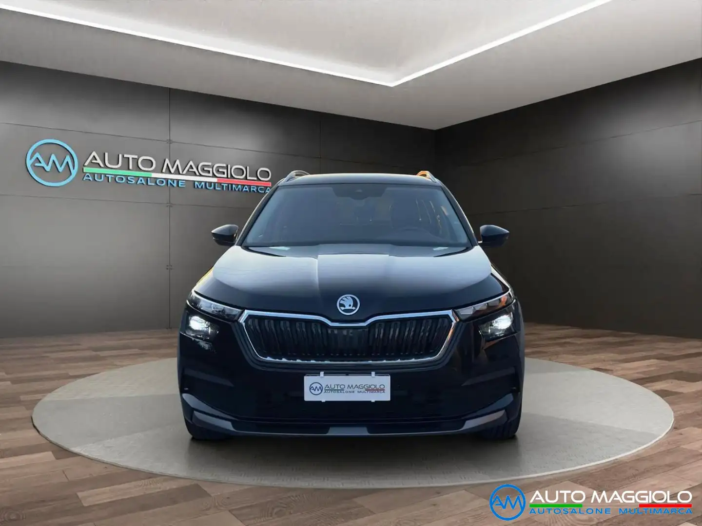 Skoda Kamiq 1.0 TSI 110 CV DSG Style PREZZO REALE Nero - 2