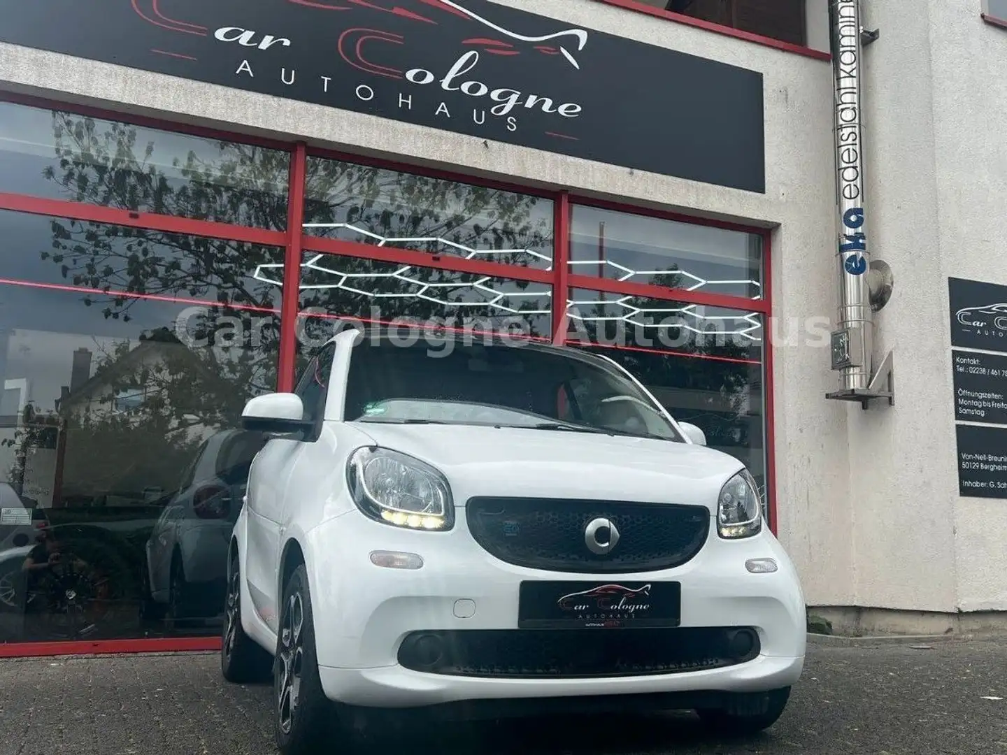 smart forTwo Coupe EQ  PANO/SHZ/15"/BC/1.HAND/DEUTSCH Weiß - 2