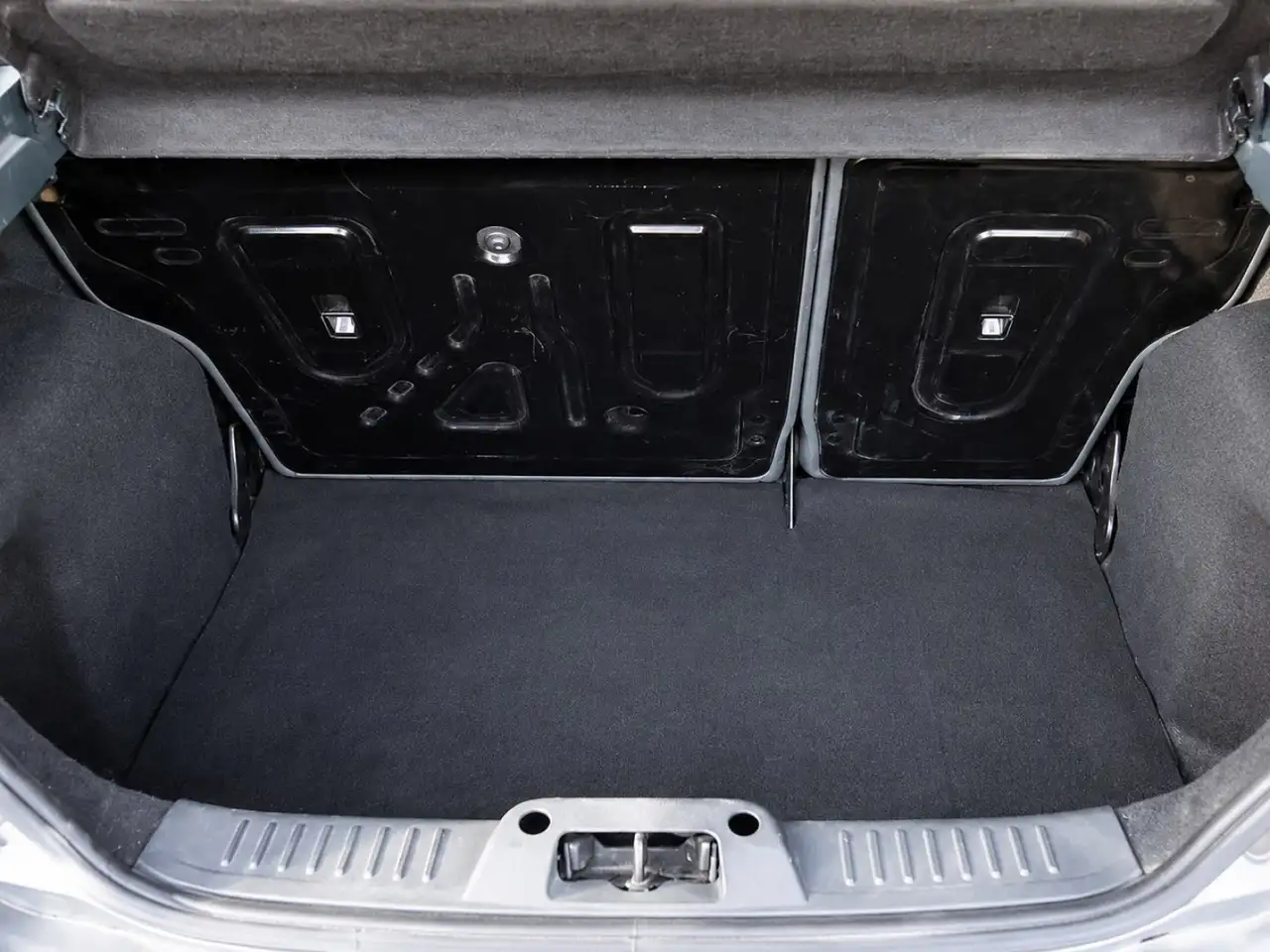 Ford Fiesta 3 portes — photo 5