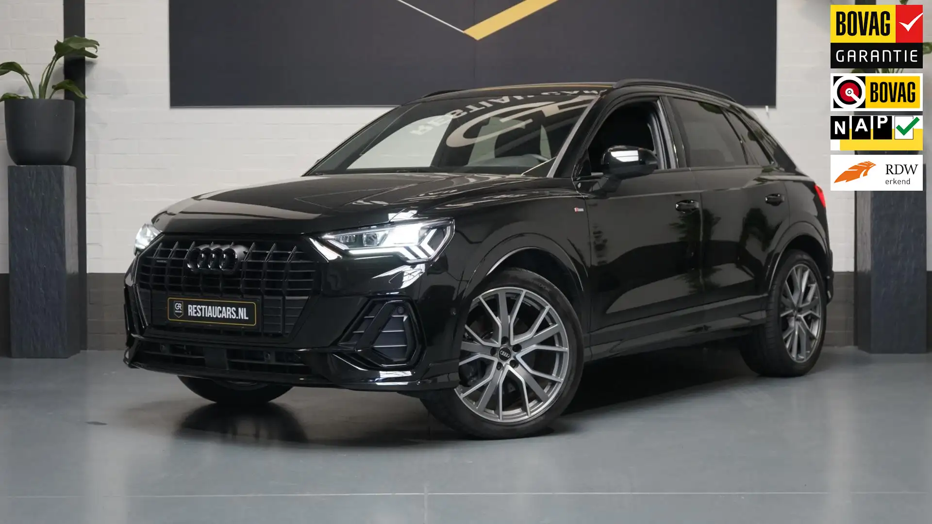 Audi Q3 45 TFSI Quattro 3x S-Line BLACK OPTIK AUTOMAAT-CAM Zwart - 1