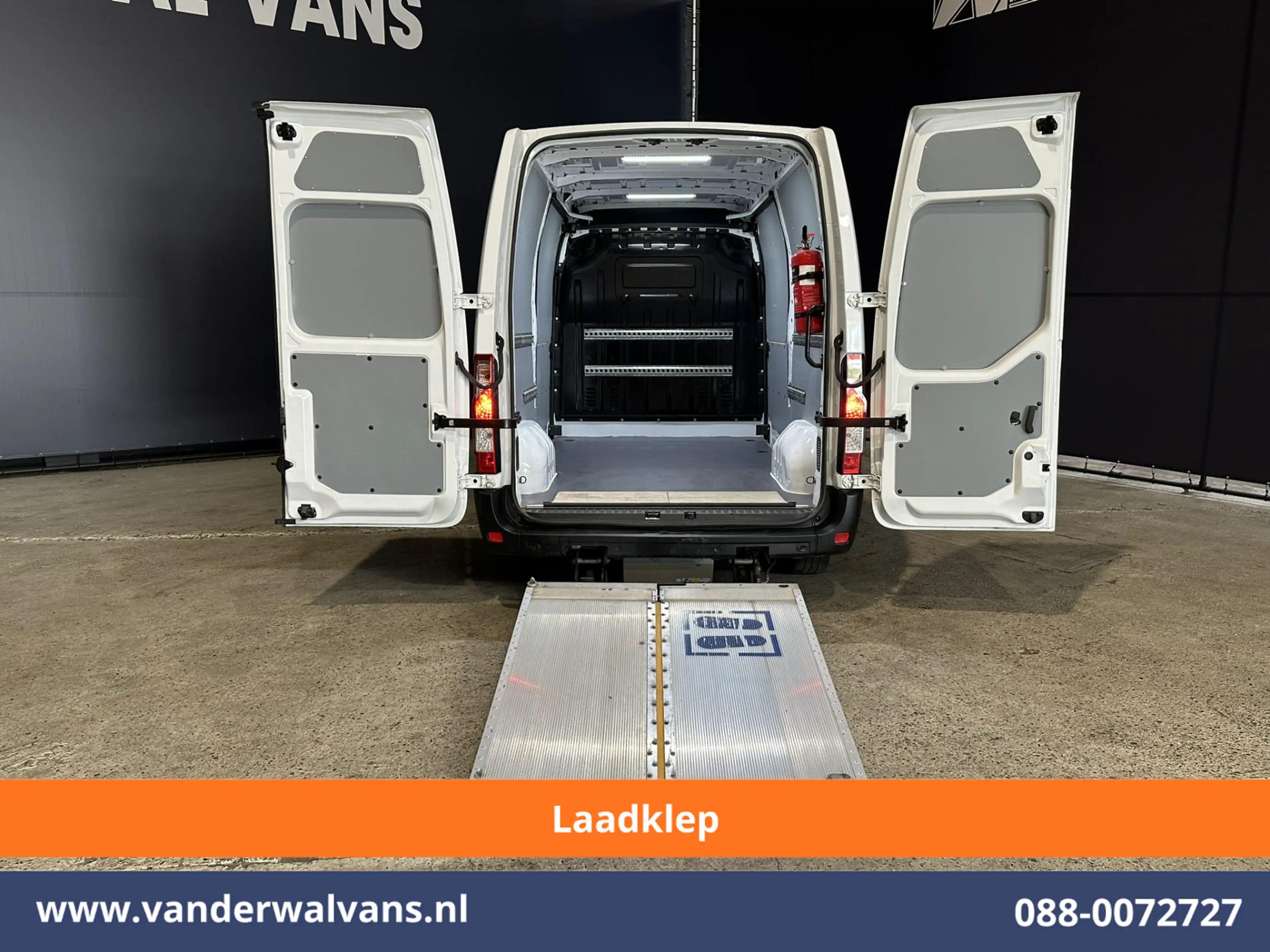 Renault Master 2.3 dCi 150pk L2H2 Euro6 Airco | Laadklep | 2x Zij — photo 14