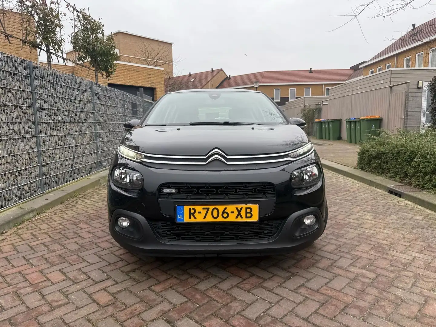 Citroen C3 1.2 PureTech Shine Zwart * Nieuw Model* Zwart - 2
