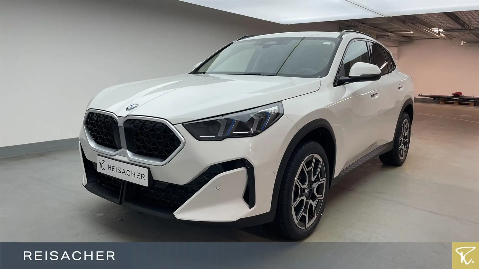 BMW X2 sDrive 20d A DA+,Autom Weiß - 1