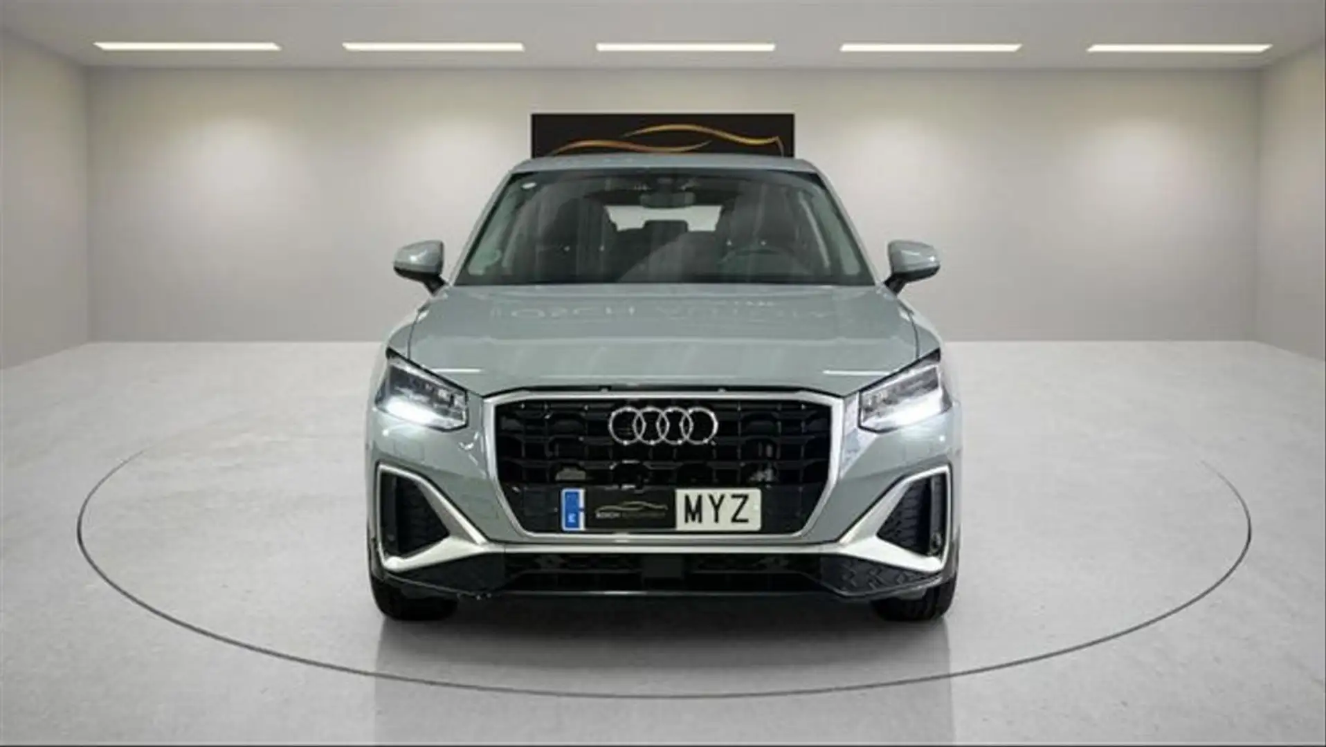 Audi Q2 30 TFSI Adrenalin Black edition 85kW Grau - 2