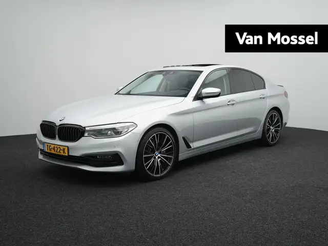 BMW 540 5-serie 540i xDrive High Executive | Navi | Cruise