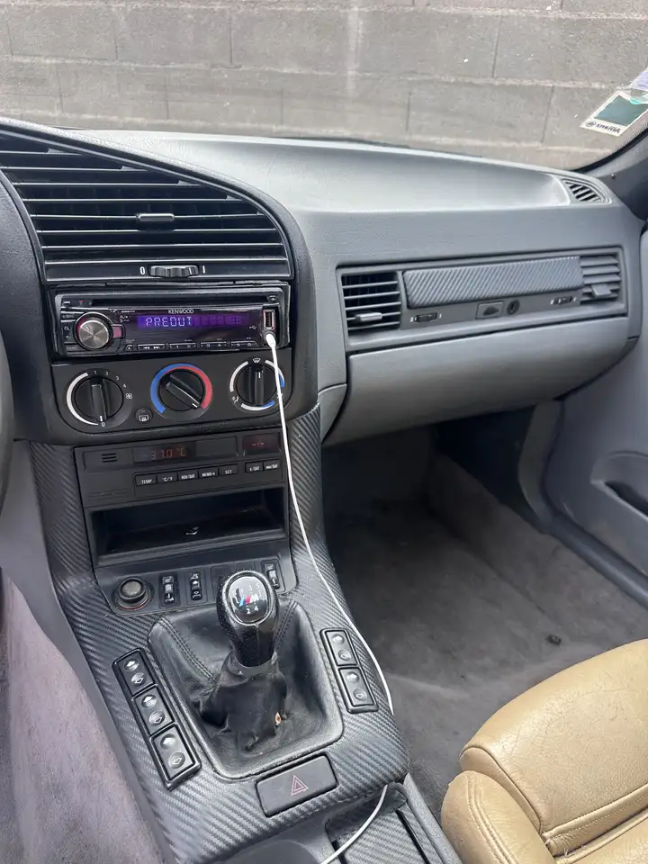 BMW 318i, foto 10