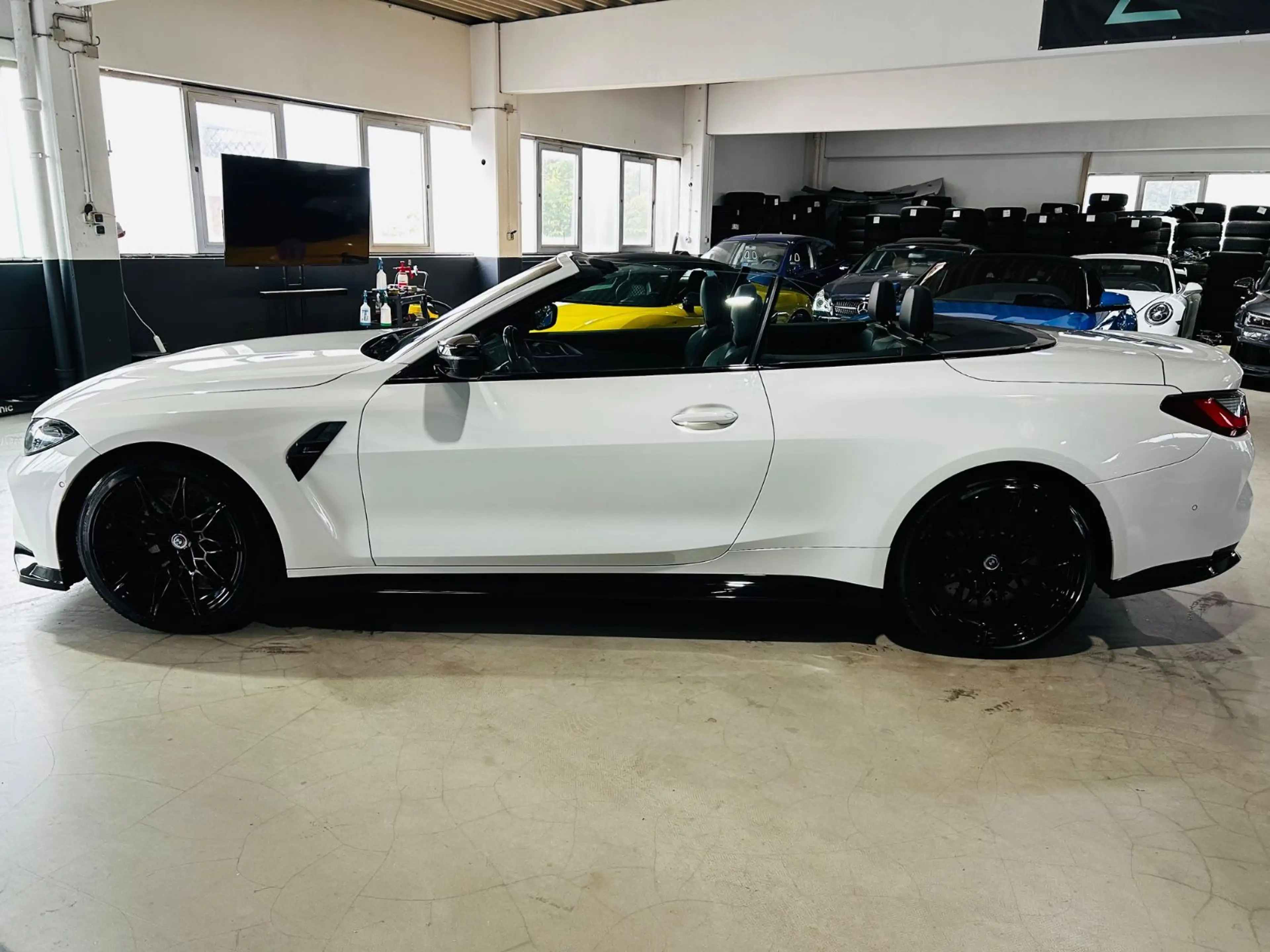 BMW M4 Cabrio xDrive Competition *Laser* — photo 11
