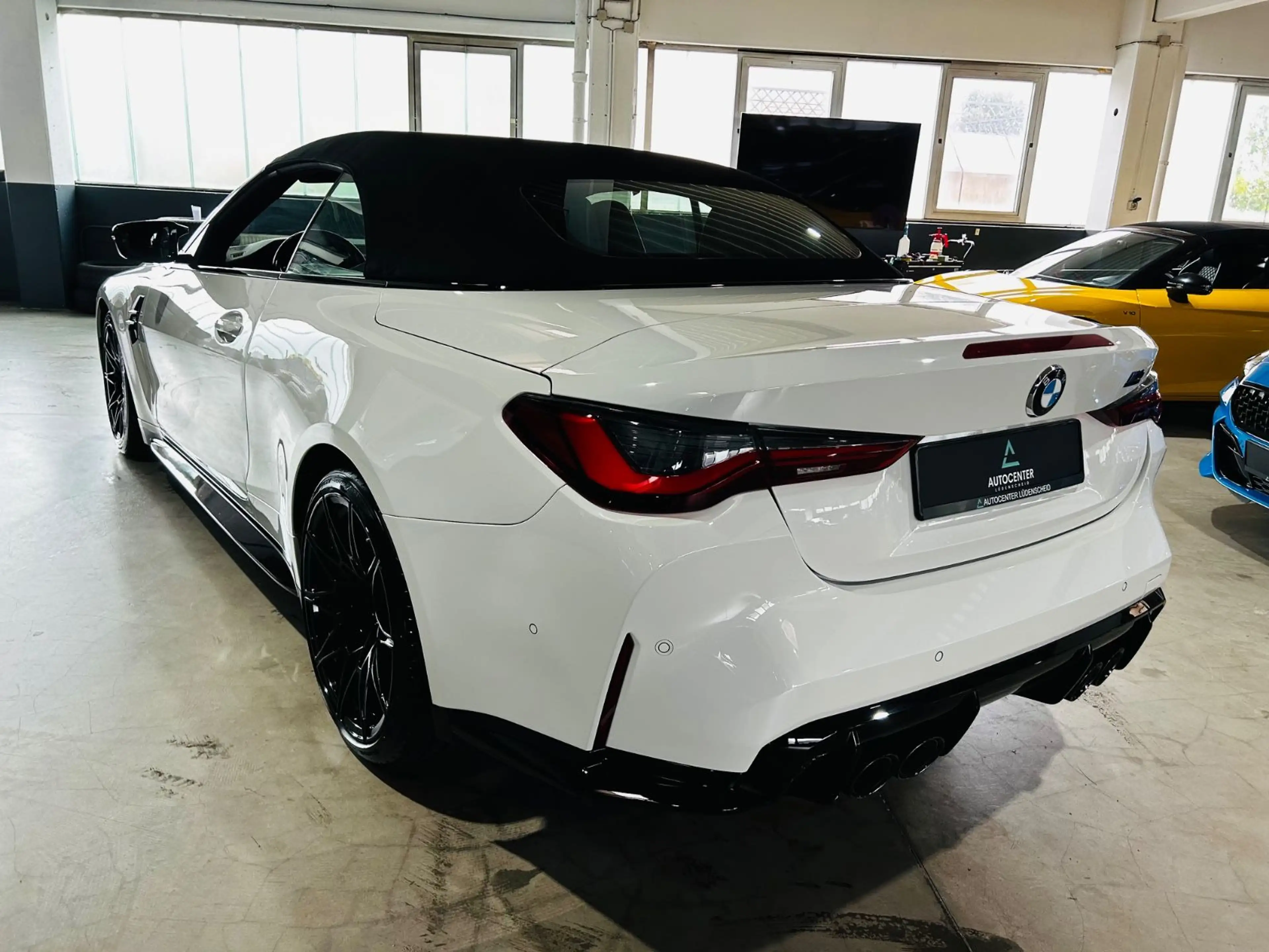 BMW M4 Cabrio xDrive Competition *Laser* — photo 4