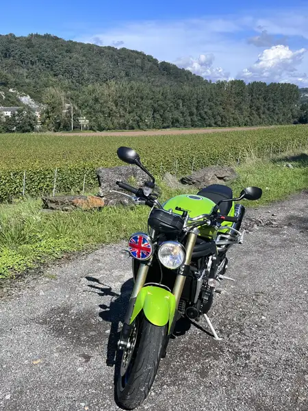 Triumph Speed Triple 1050 - foto 6
