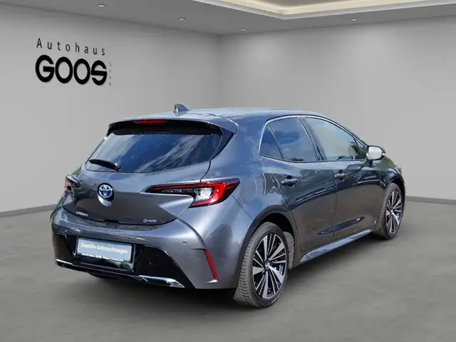 Toyota Corolla view 5