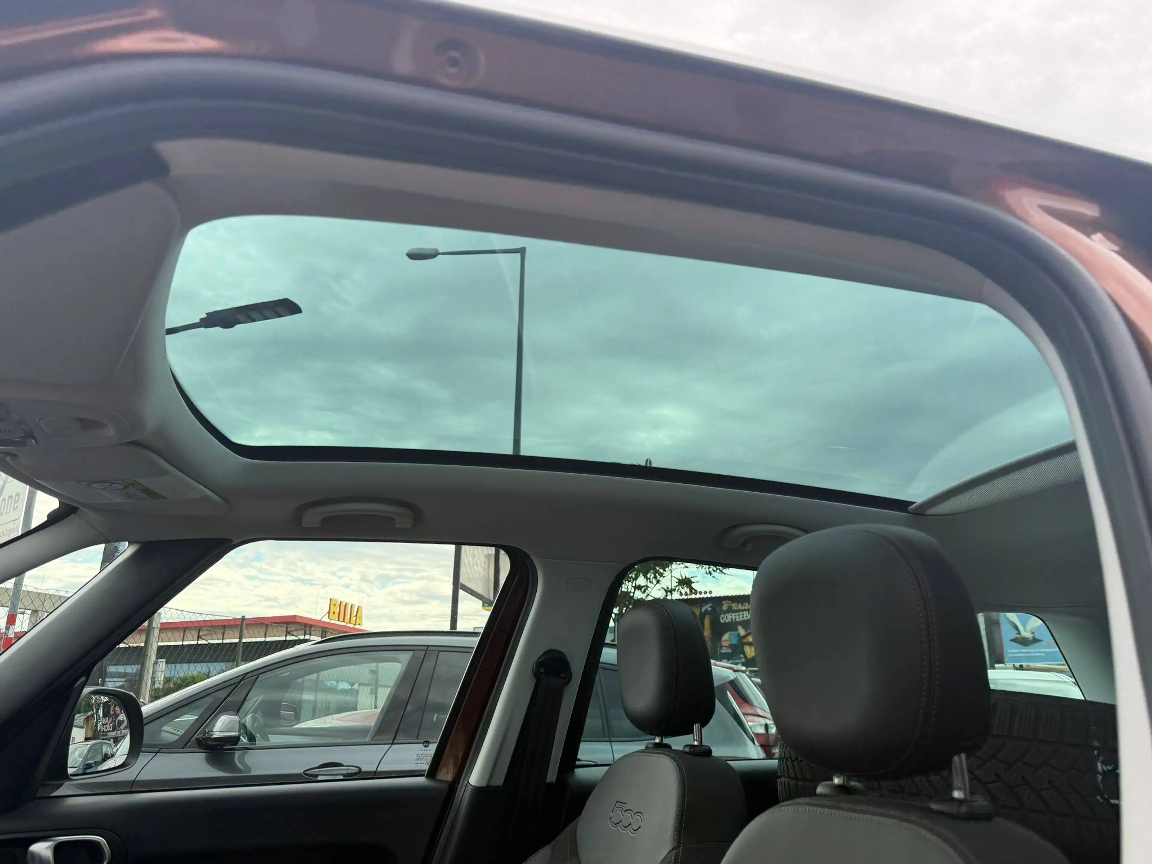 Fiat 500L 1,3 MultiJet II Lounge 95PS Parkhilfe Panoramadach — photo 14