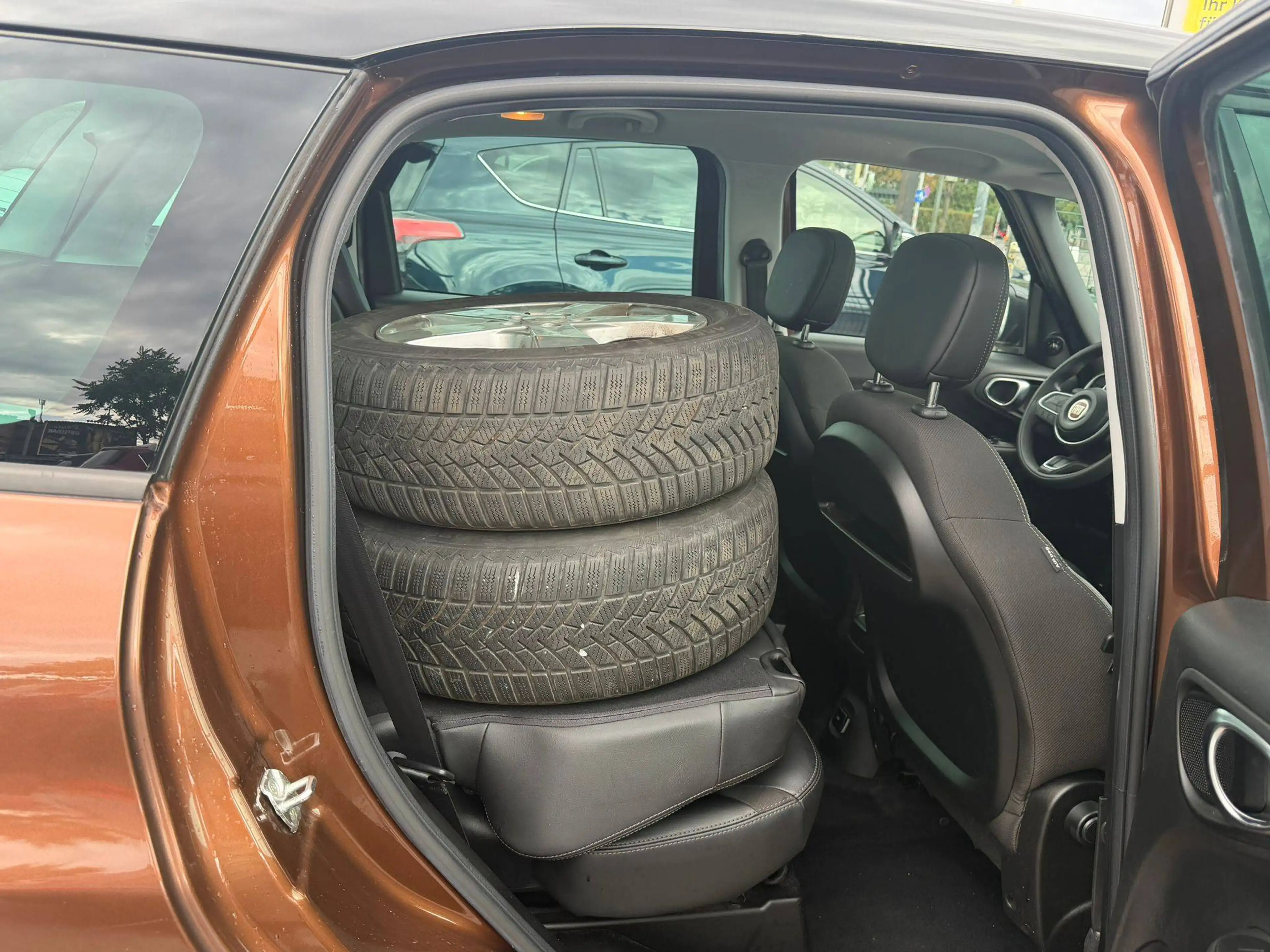 Fiat 500L 1,3 MultiJet II Lounge 95PS Parkhilfe Panoramadach — photo 8