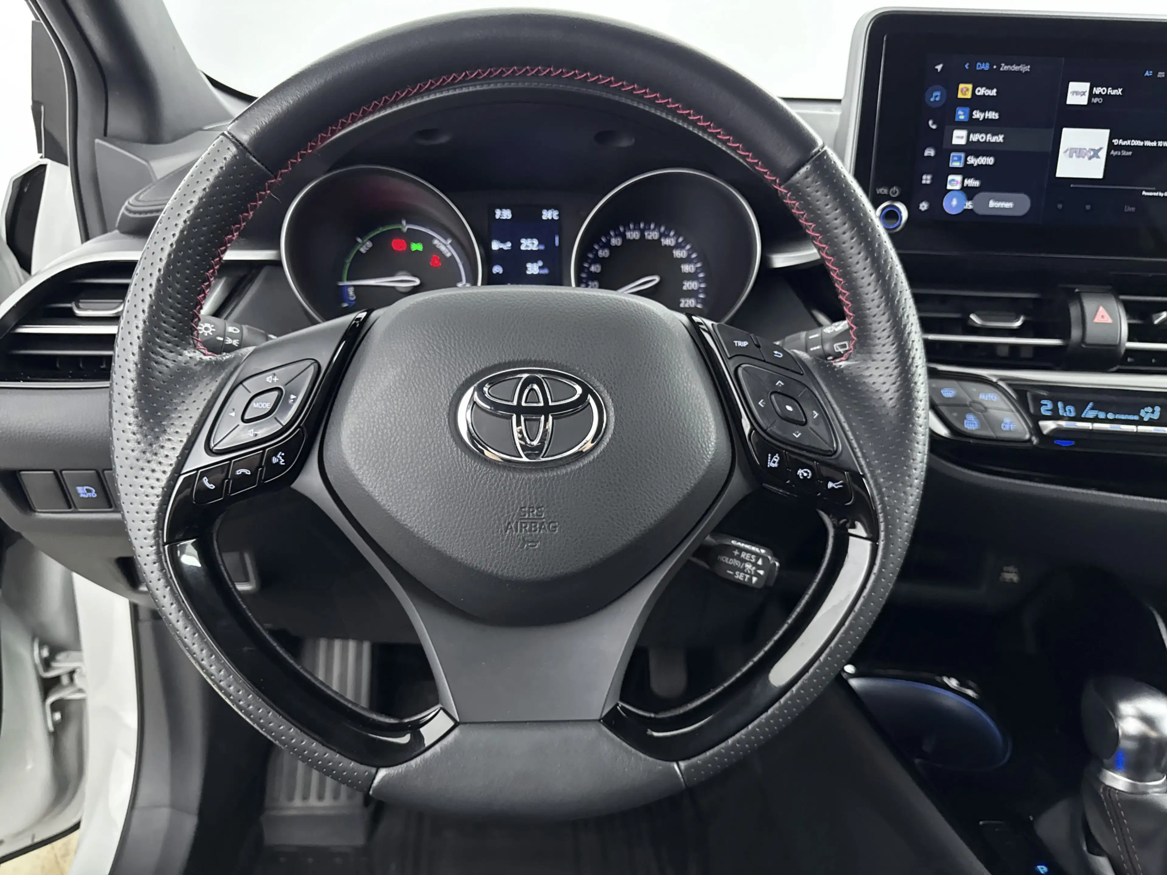Toyota C-HR - 1.8 Hybrid GR-Sport // DEALERONDERHOUDEN // STOE — photo 22
