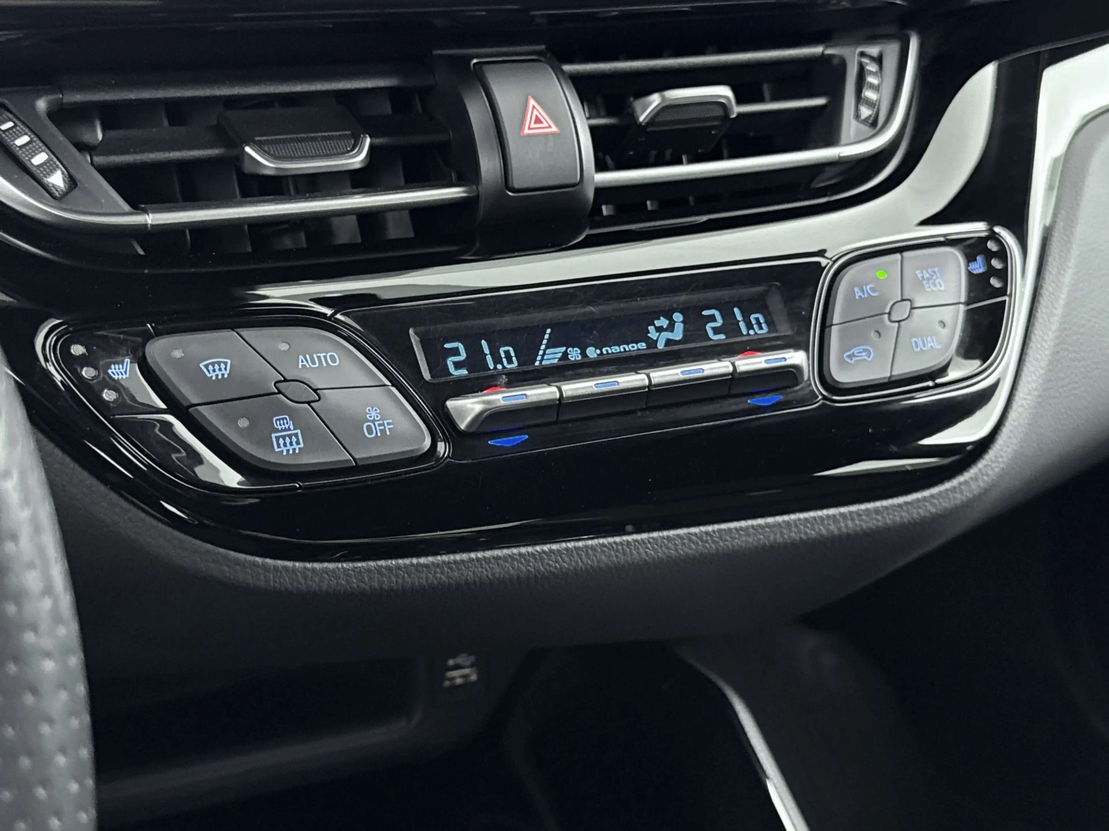 Toyota C-HR - 1.8 Hybrid GR-Sport // DEALERONDERHOUDEN // STOE — photo 17