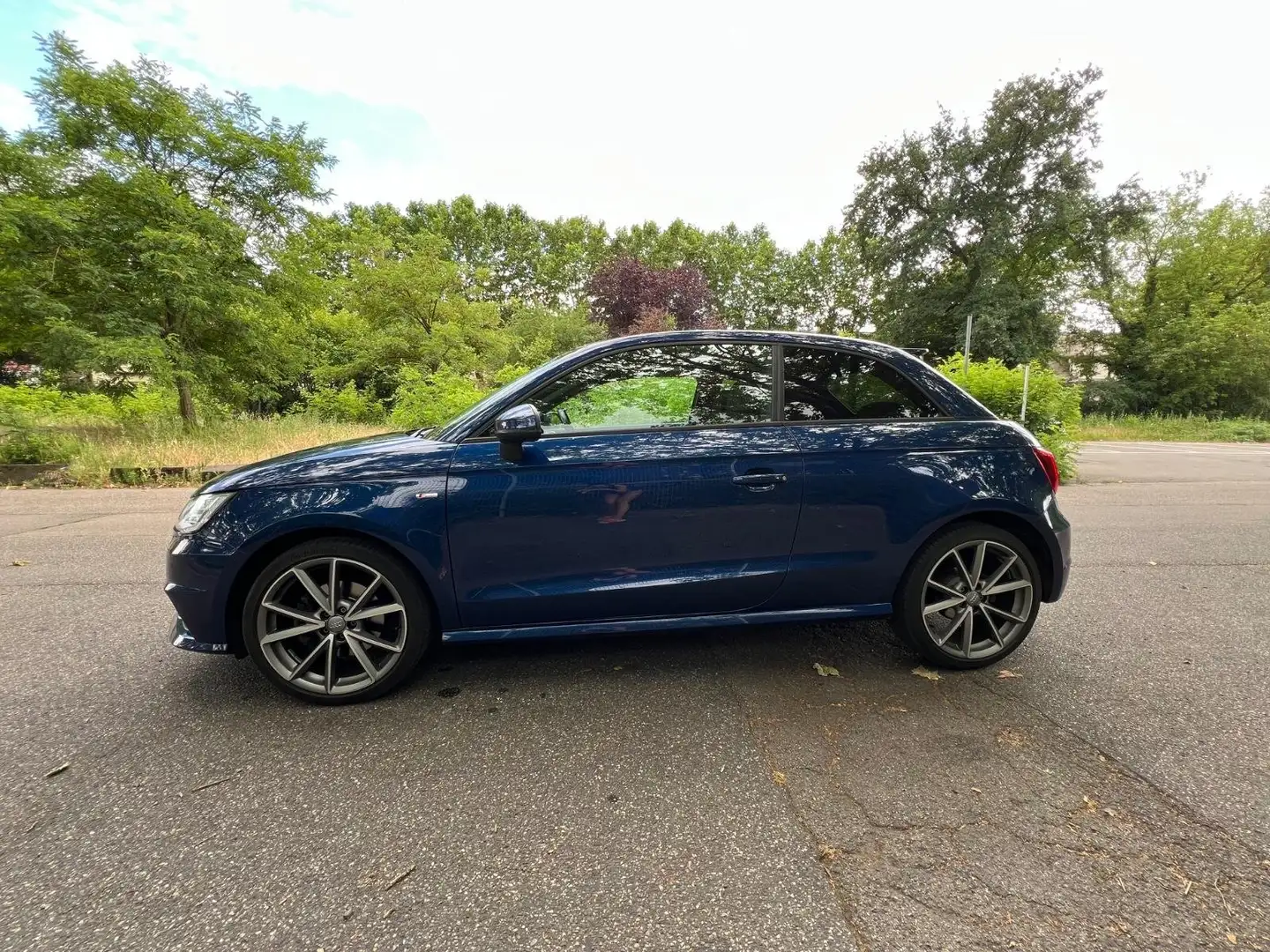 Audi A1 A1 1,4 TFSI S-Line Blau - 1