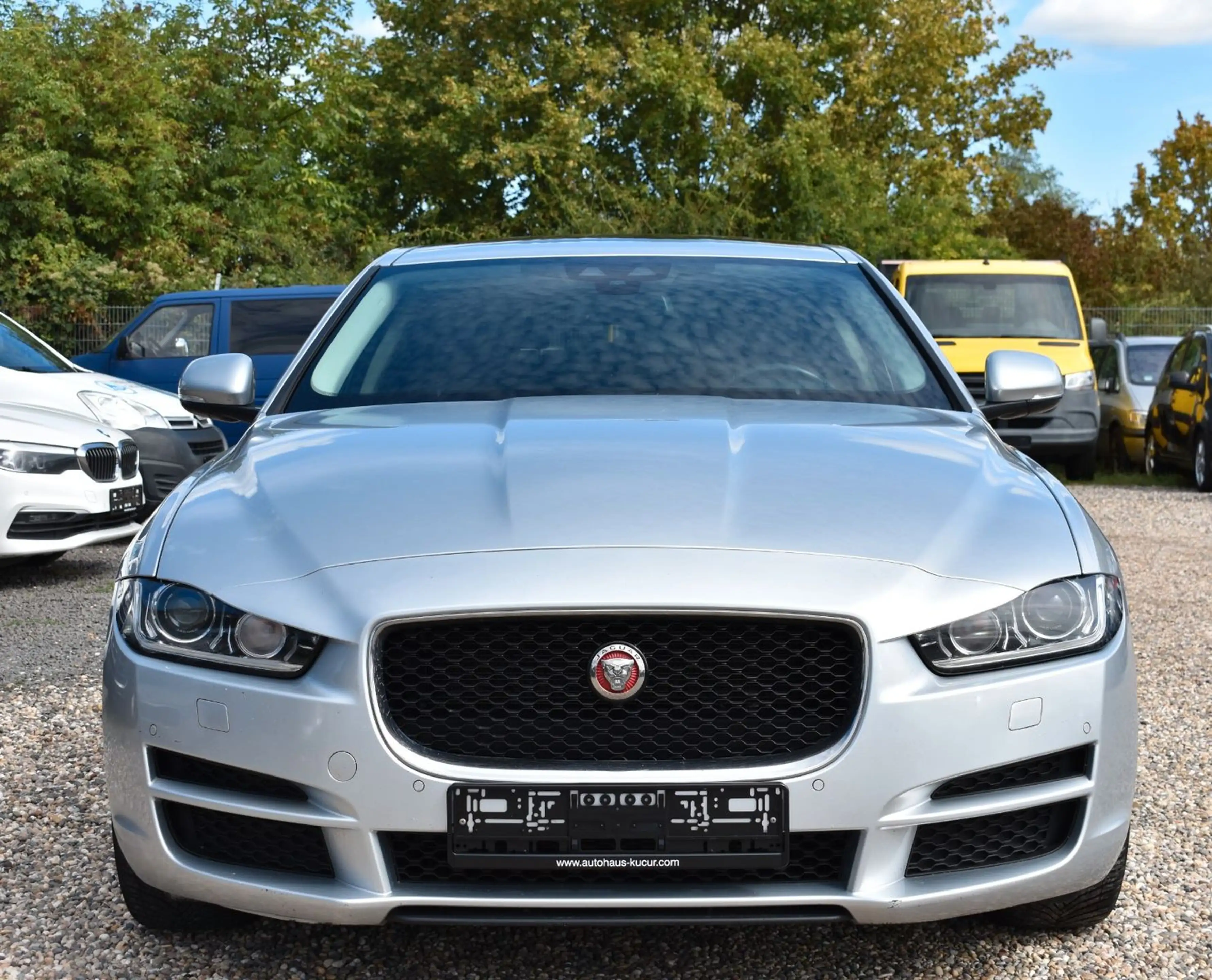 Jaguar XE Portfolio Kamera/Meridian Sound/Schiebedach — photo 6