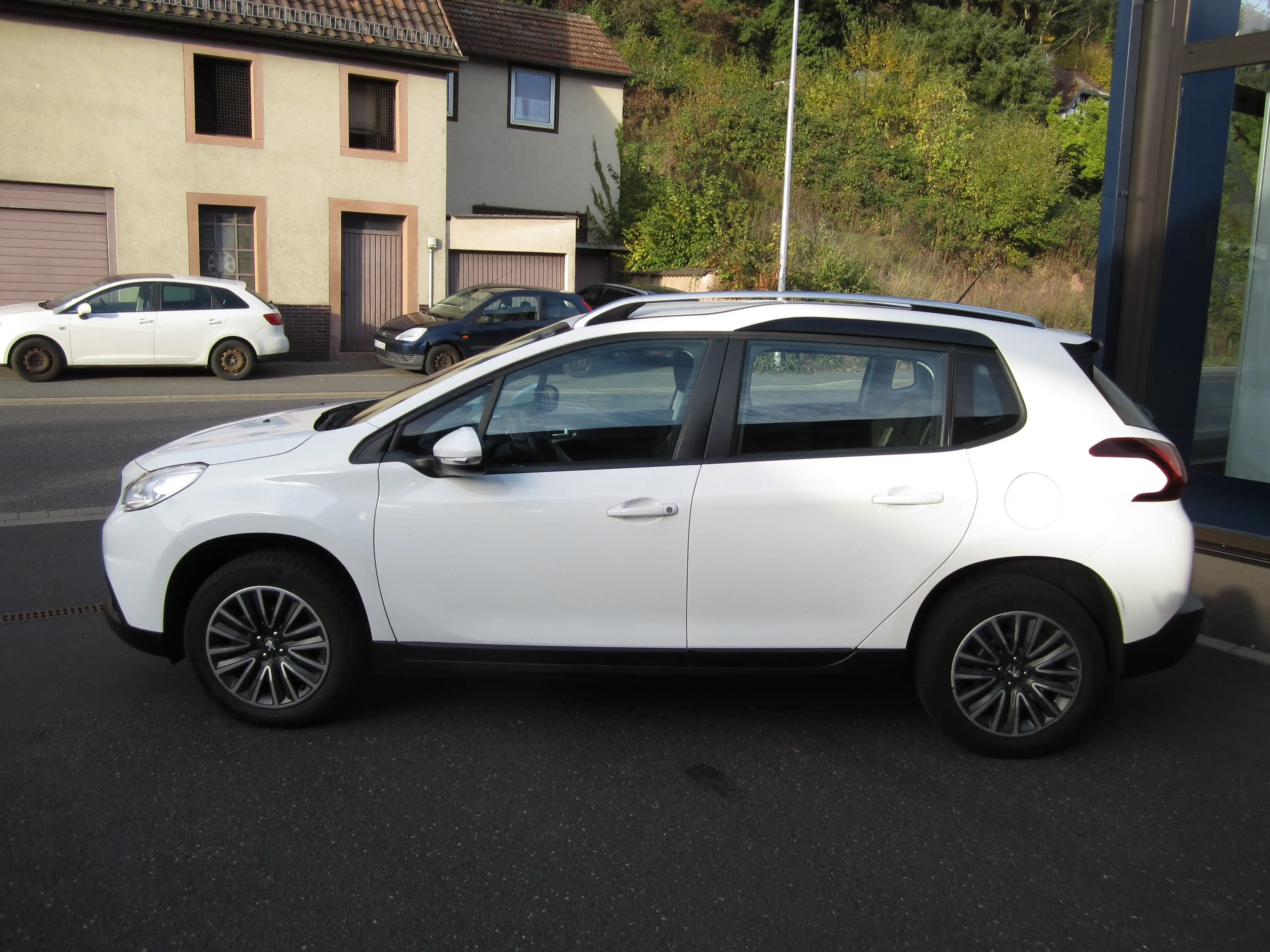 Peugeot 2008 Active 110 — photo 3