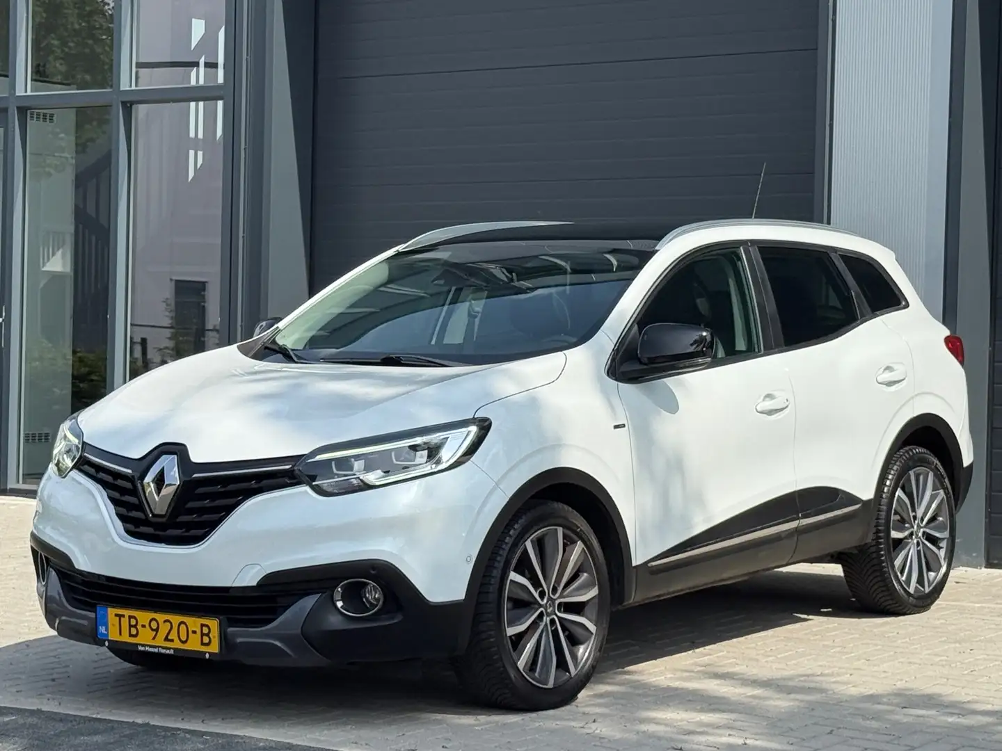 Renault Kadjar 1.2 TCe Bose / Automaat / Panoramadak / NAP Wit - 2