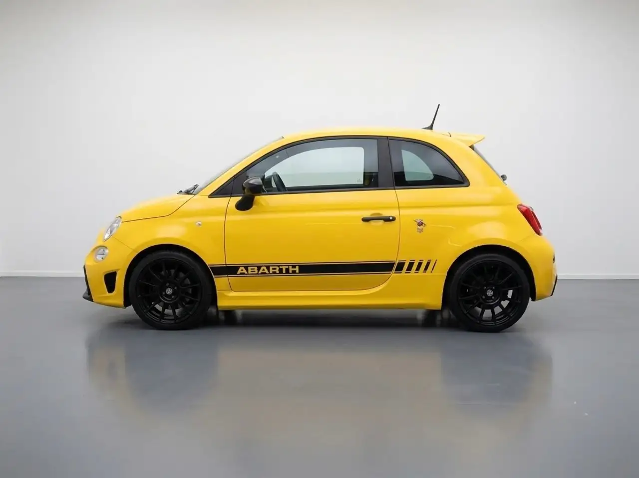 Abarth 595 Competizione 2021